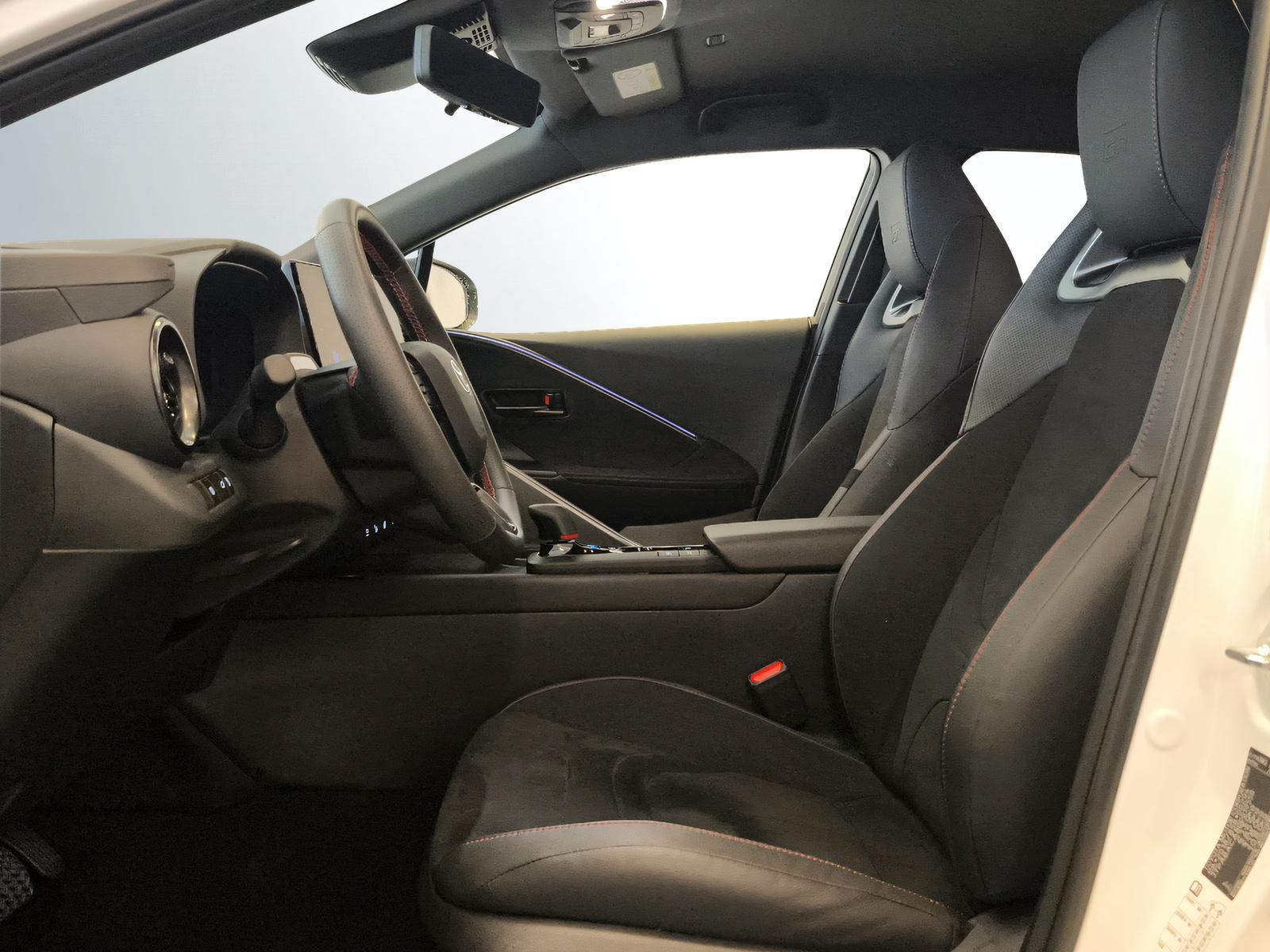 TOYOTA C-HR 2.0 PHEV GR Sport-image-3