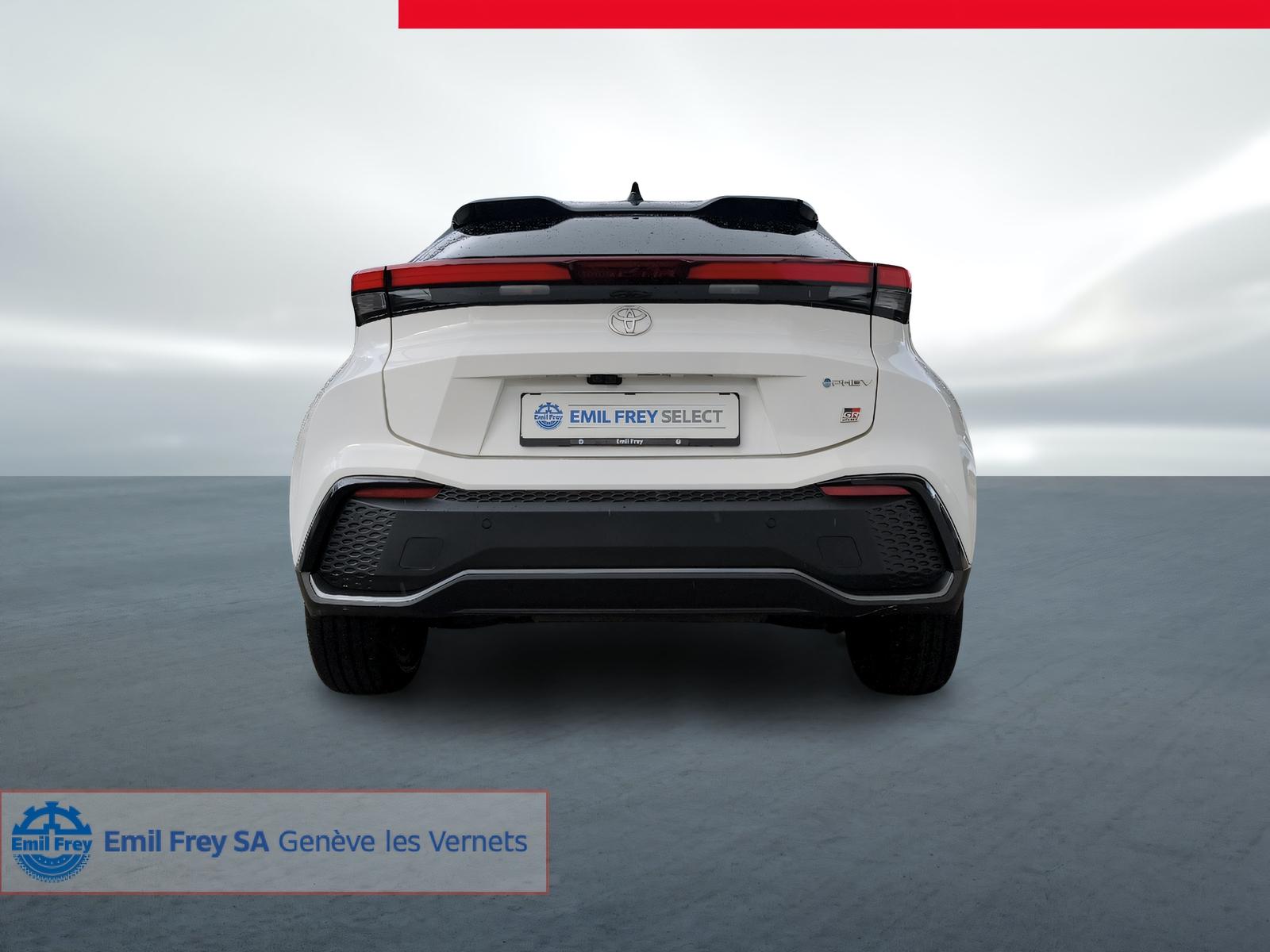 TOYOTA C-HR 2.0 PHEV GR Sport-image-11