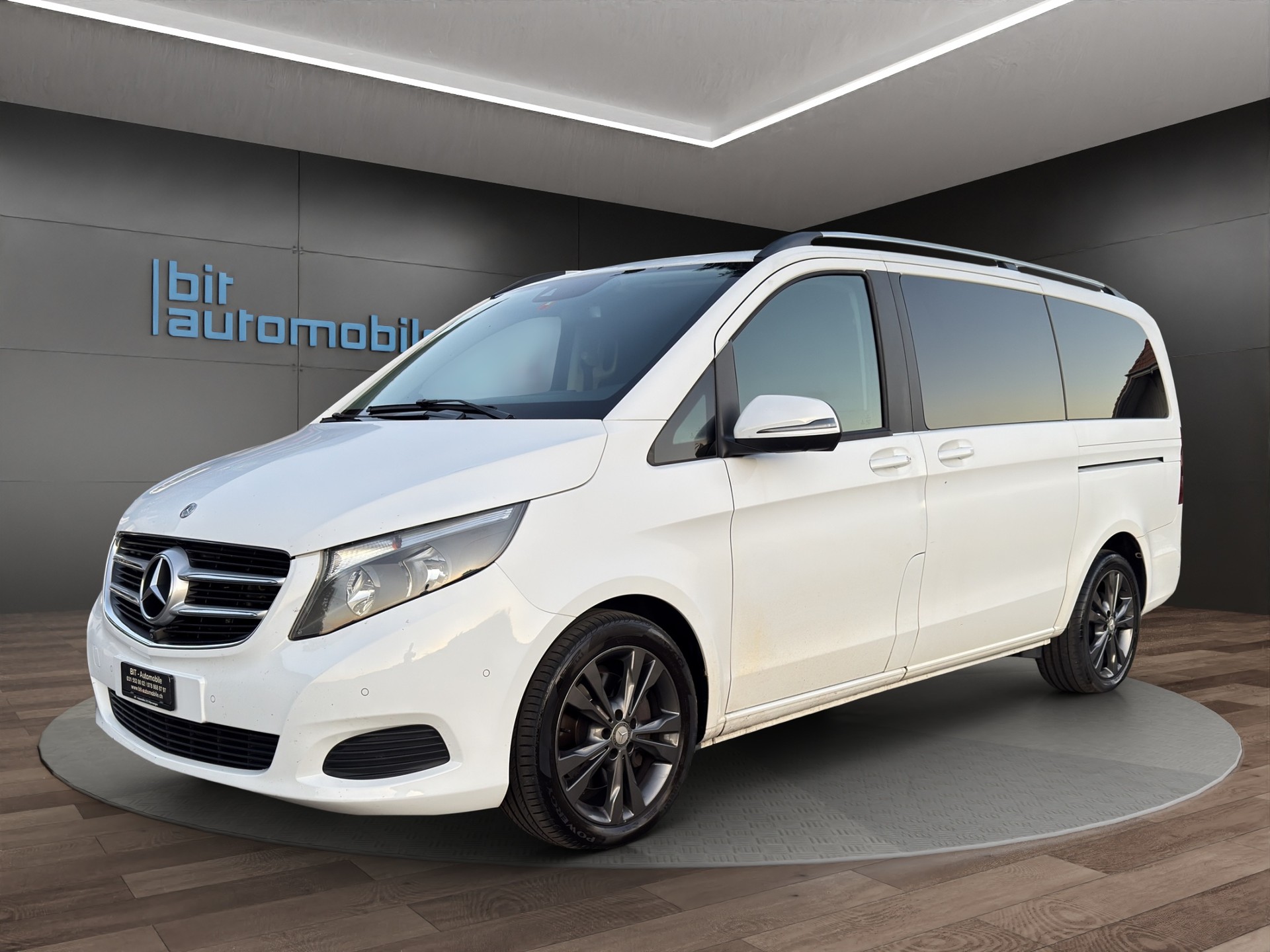 MERCEDES-BENZ V 220 d Exclusive lang 4Matic 7G-Tronic-image-0