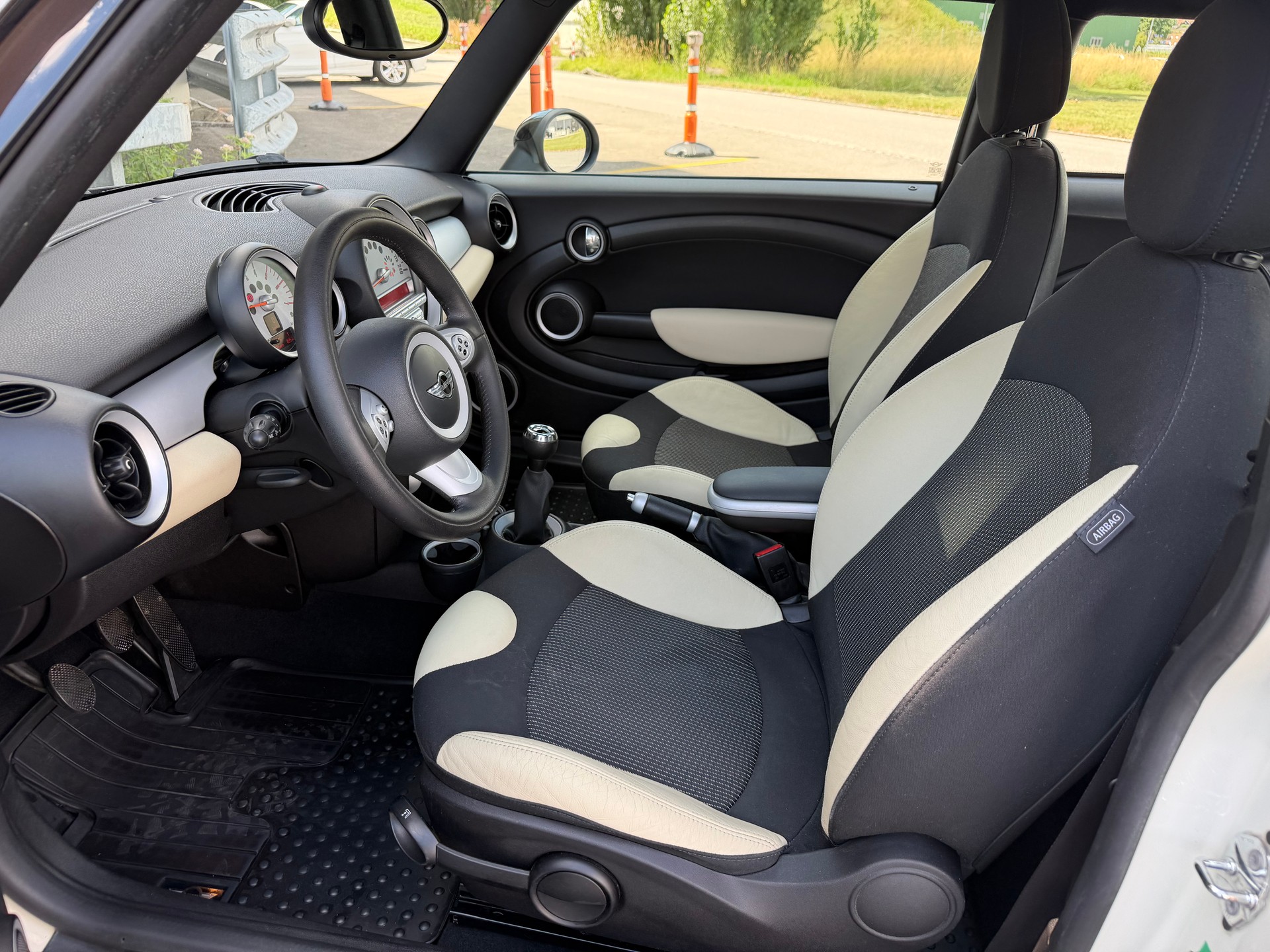 MINI Cooper D-image-6