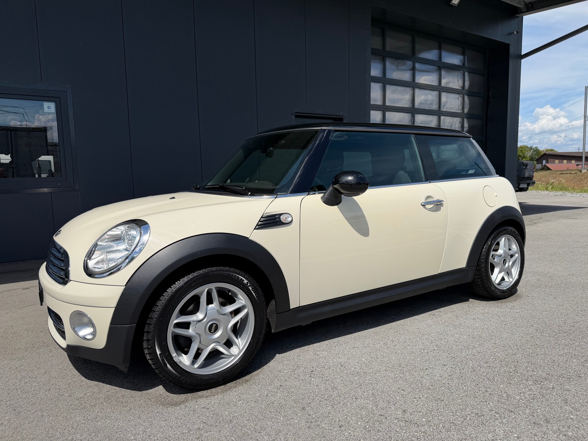MINI Cooper D-image-0
