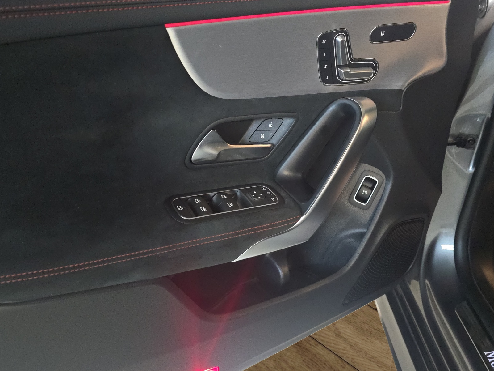 MERCEDES-BENZ CLA Shooting Brake 200 AMG Line 7G-DCT CH-Fahrzeug-image-19