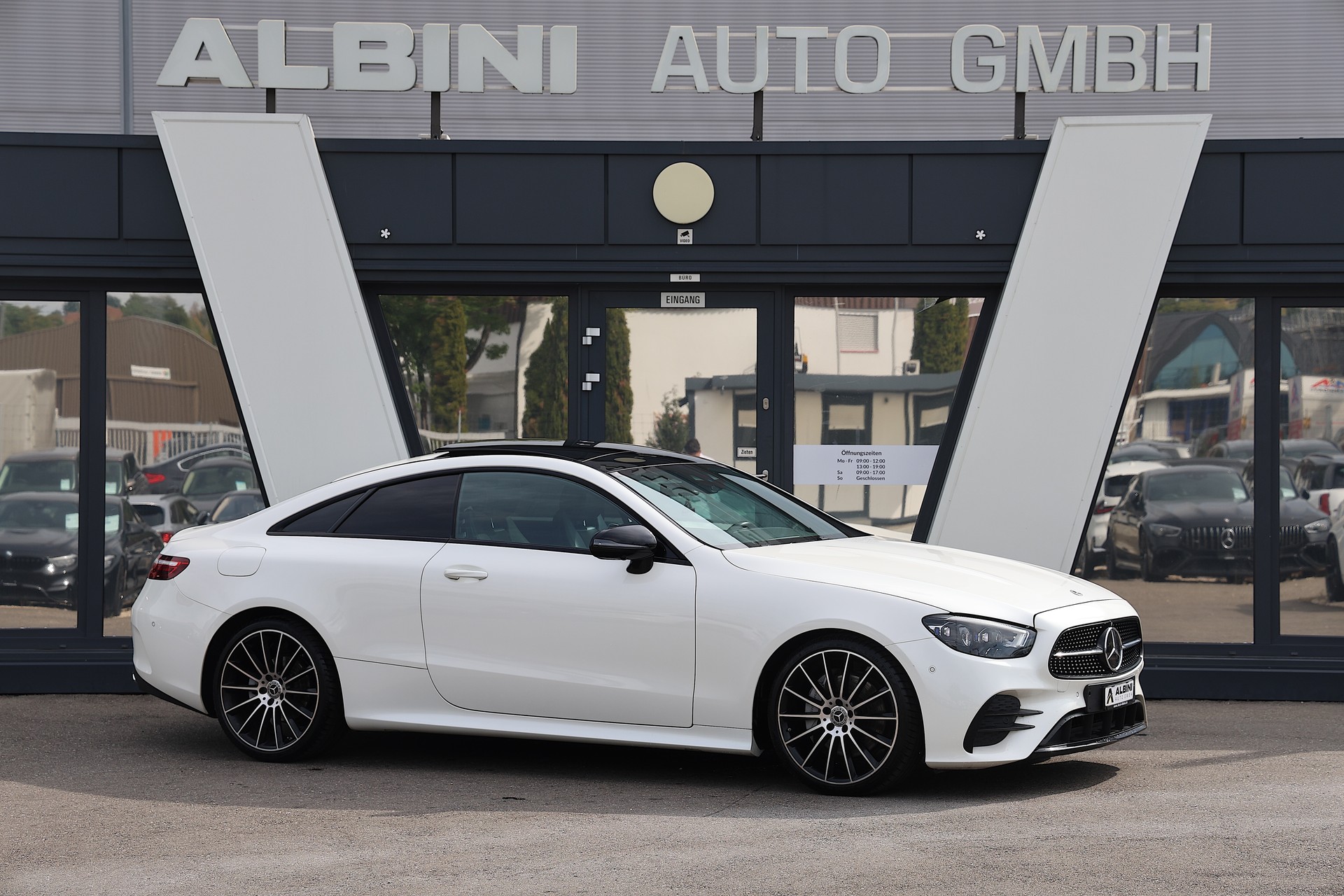 MERCEDES-BENZ E 220 d Coupé AMG Line 9G-Tronic *Diamantweiss* *Facelift*-image-1