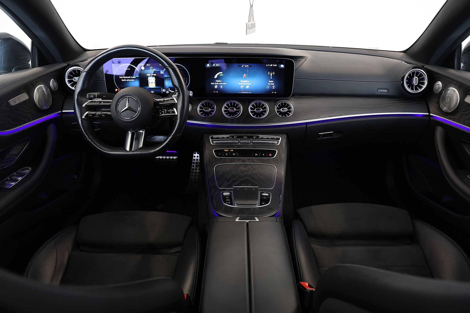 MERCEDES-BENZ E 220 d Coupé AMG Line 9G-Tronic *Diamantweiss* *Facelift*-image-9