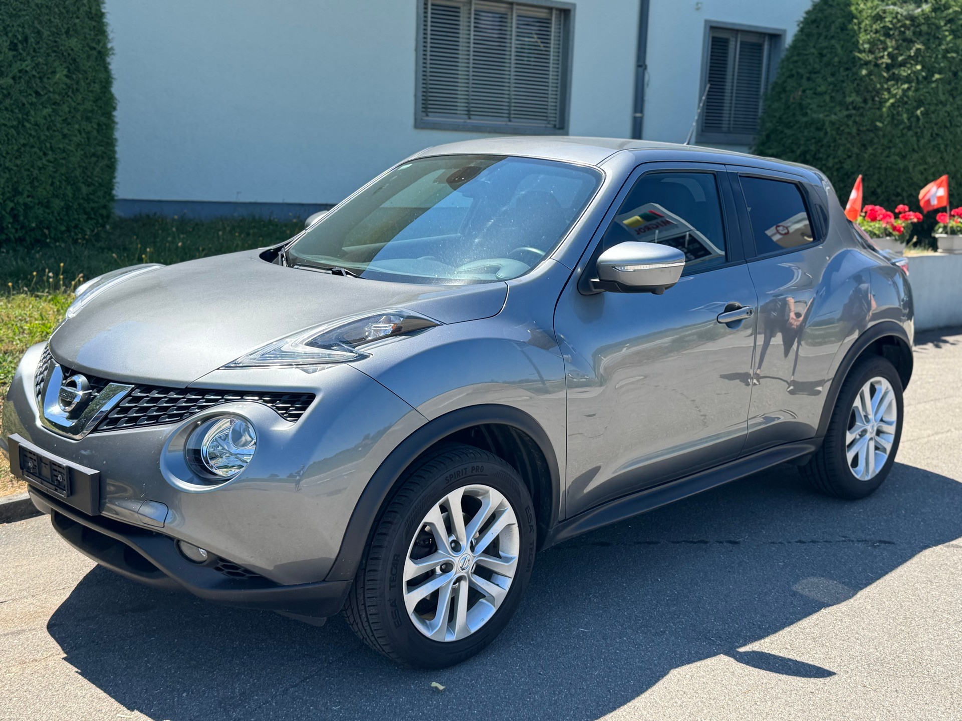 NISSAN Juke 1.6 Swiss Edition Xtronic CVT-image-0