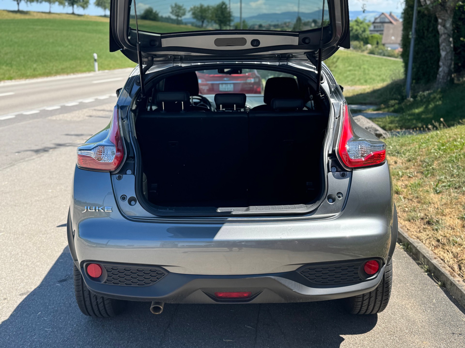 NISSAN Juke 1.6 Swiss Edition Xtronic CVT-image-6