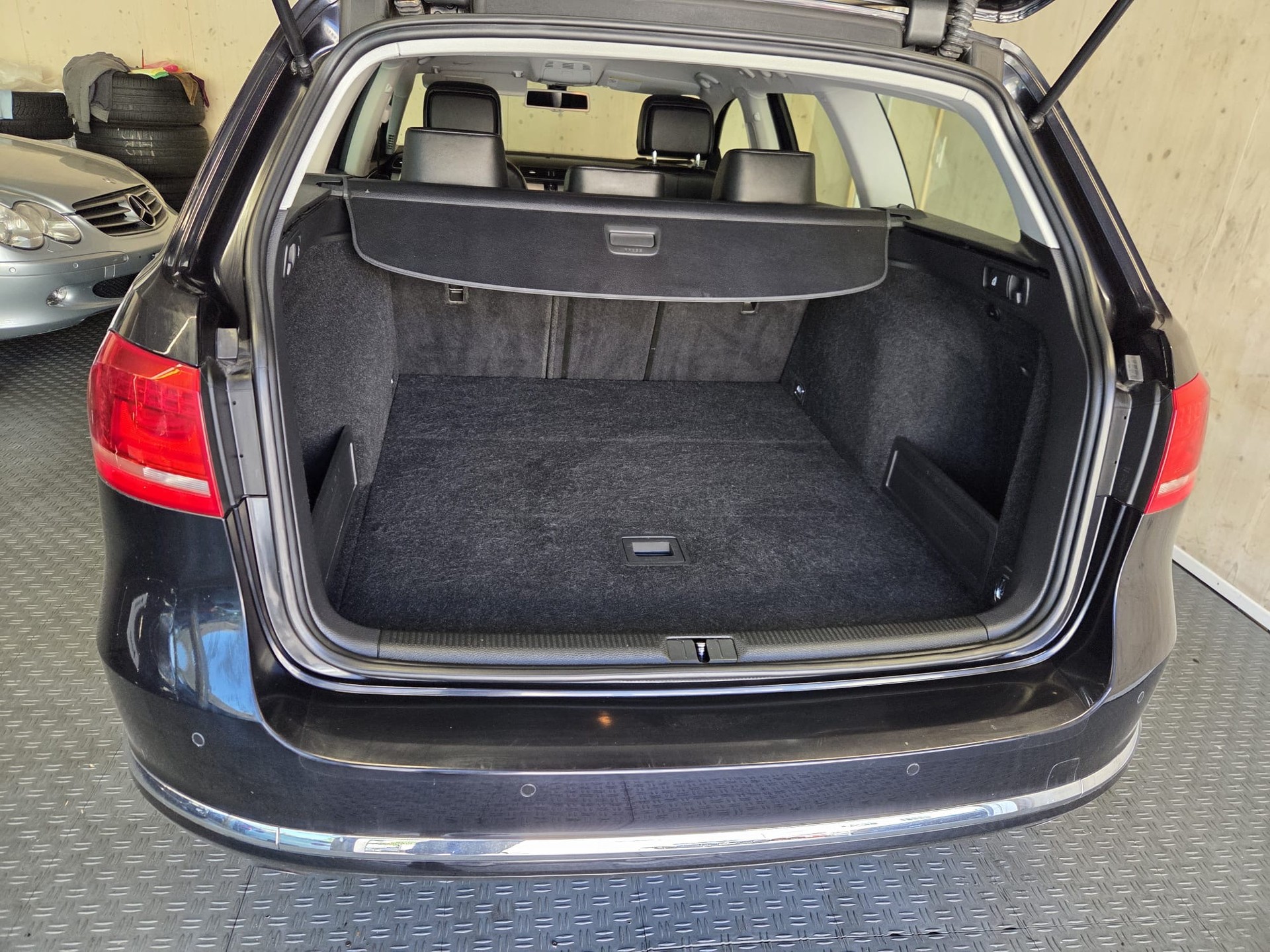 VW Passat Variant 2.0 TDI BMT Highline 4MDSG-image-14