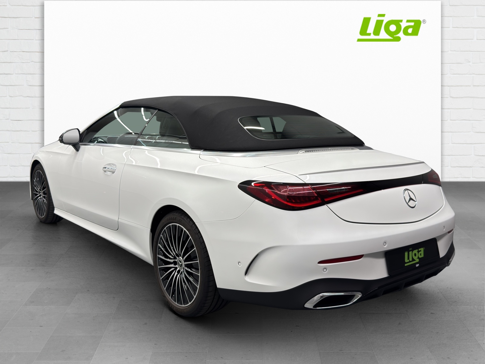MERCEDES-BENZ CLE 200 AMG Line 4Matic-image-3