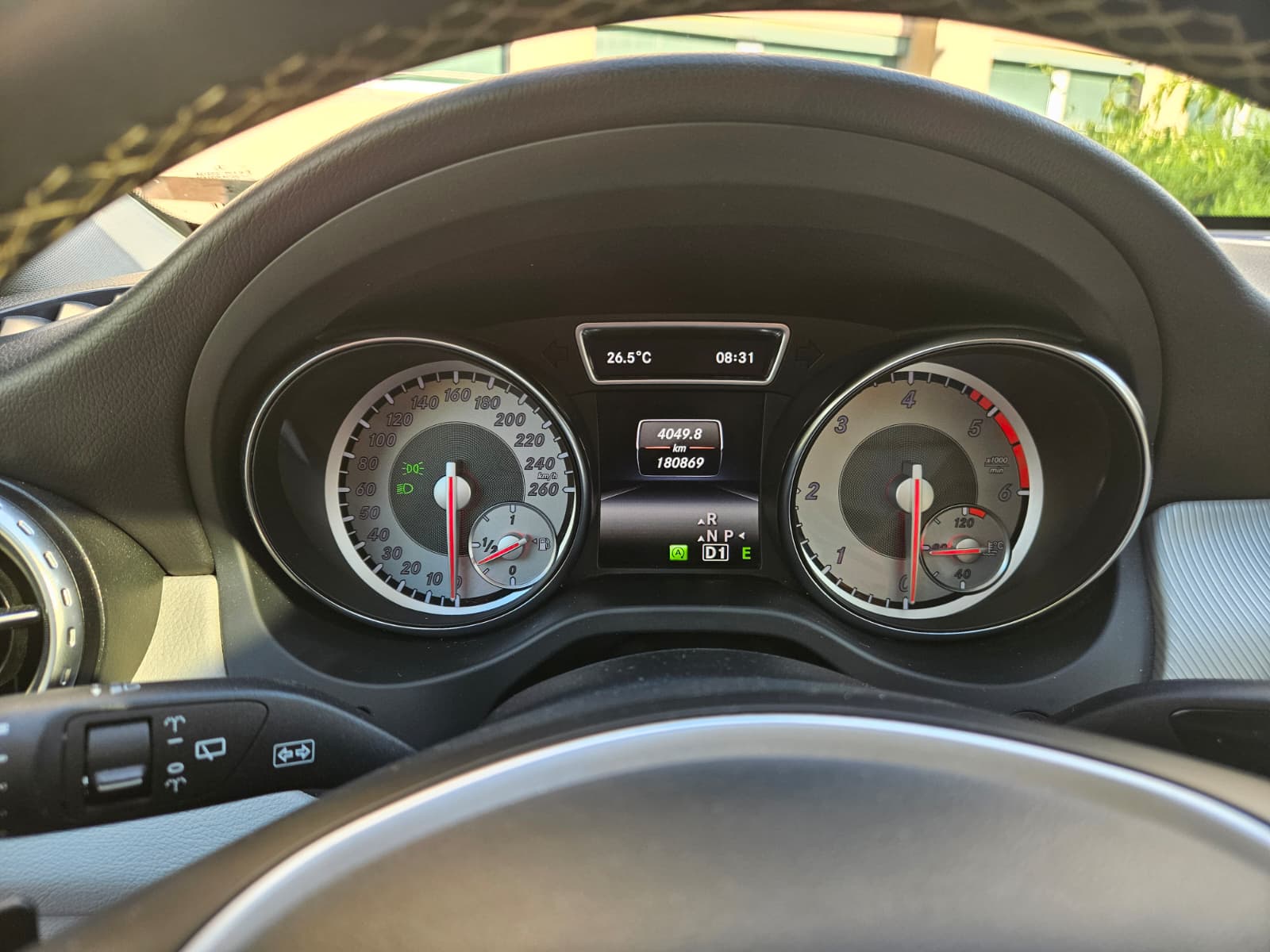 MERCEDES-BENZ GLA 200 CDI EC-image-3