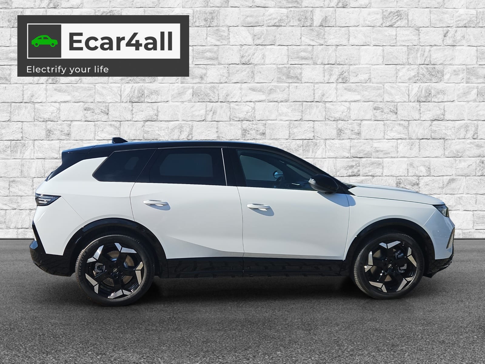 OPEL Grandland Elektro 73kWh Ultimate 4WD-image-6