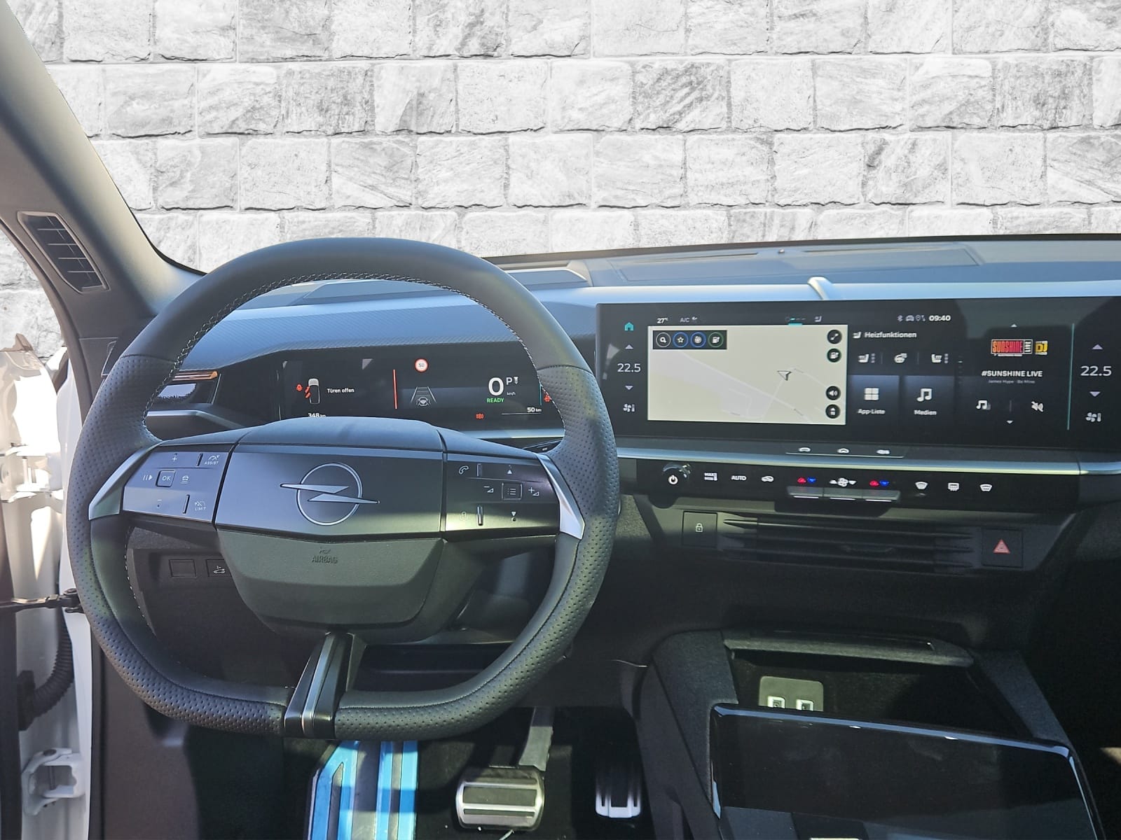 OPEL Grandland Elektro 73kWh Ultimate 4WD-image-12