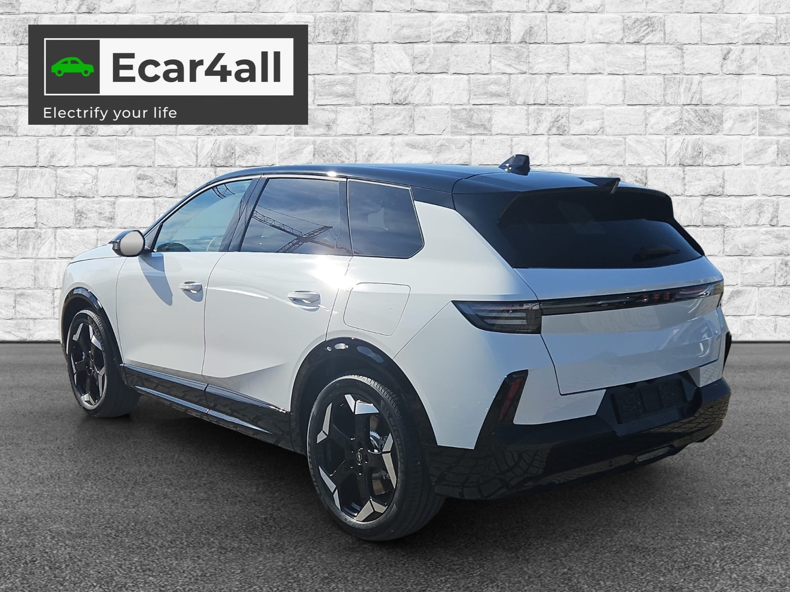 OPEL Grandland Elektro 73kWh Ultimate 4WD-image-3