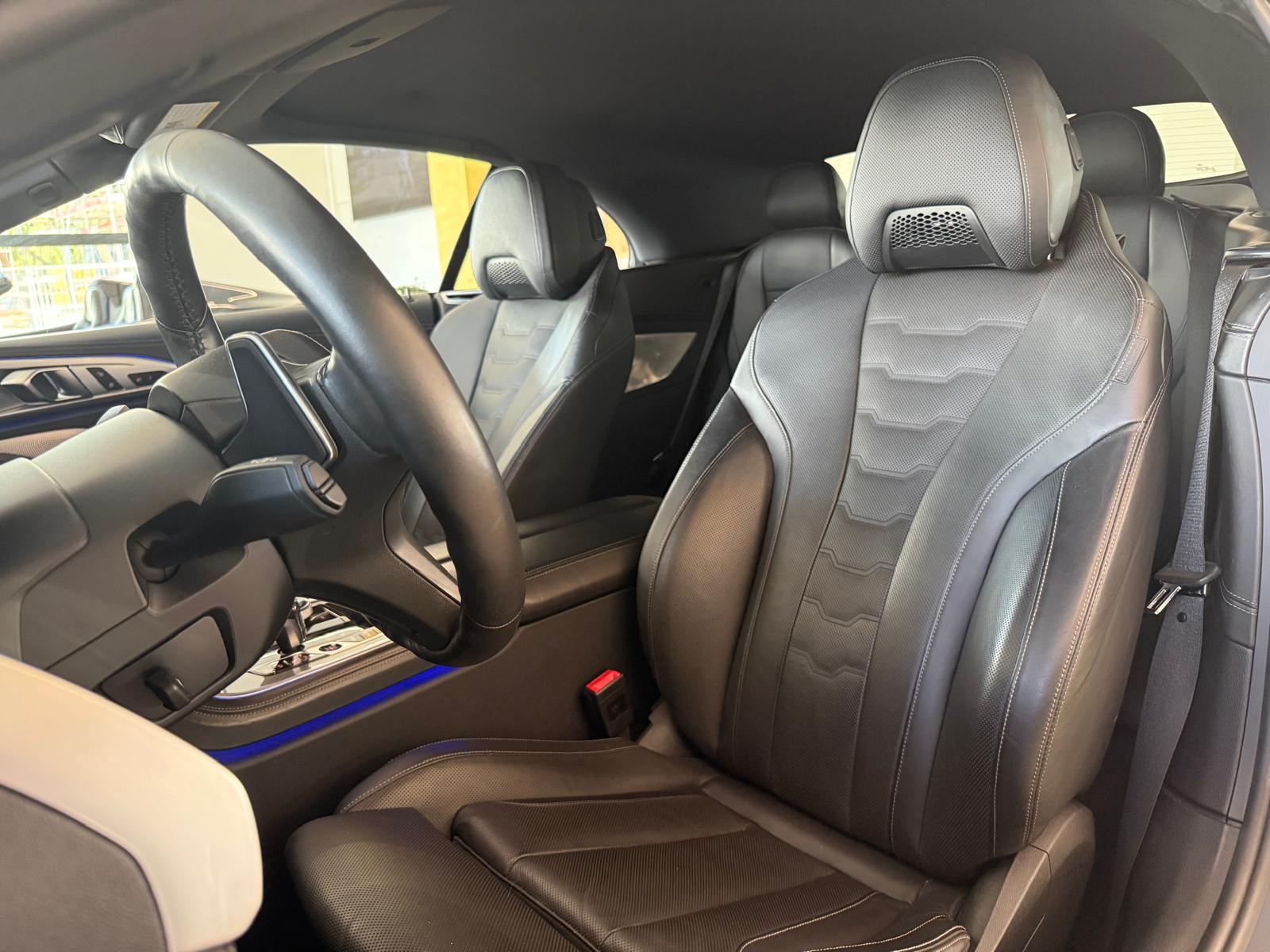 BMW M850i xDrive Steptronic-image-11