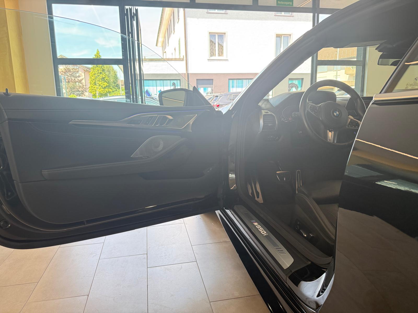 BMW M850i xDrive Steptronic-image-9