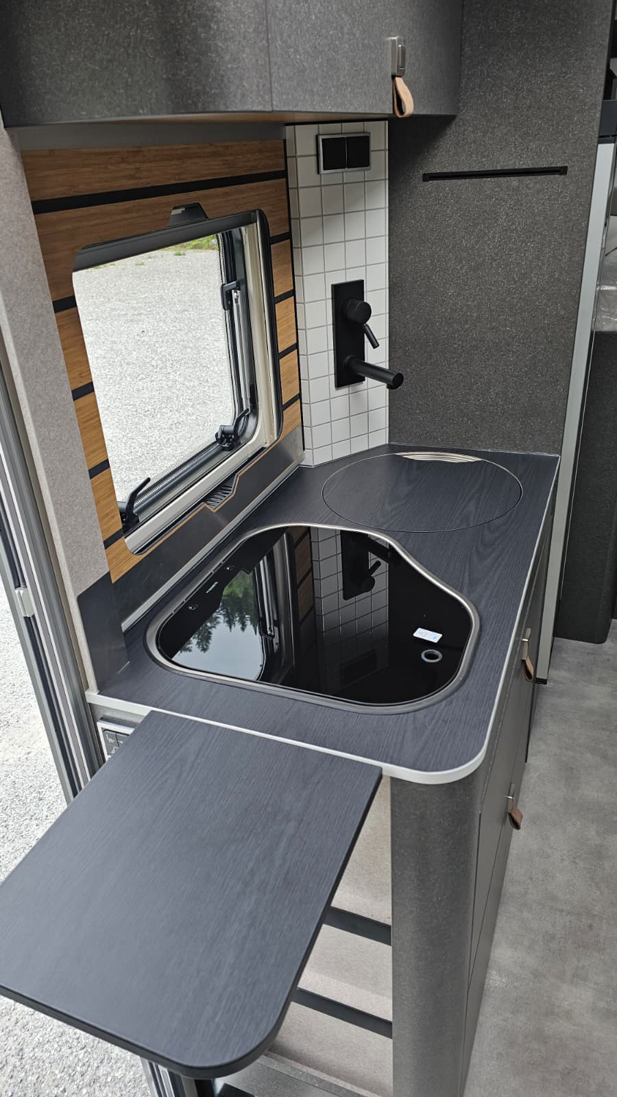 HYMER MLT 580 4x4 by Swiss Venture-image-8