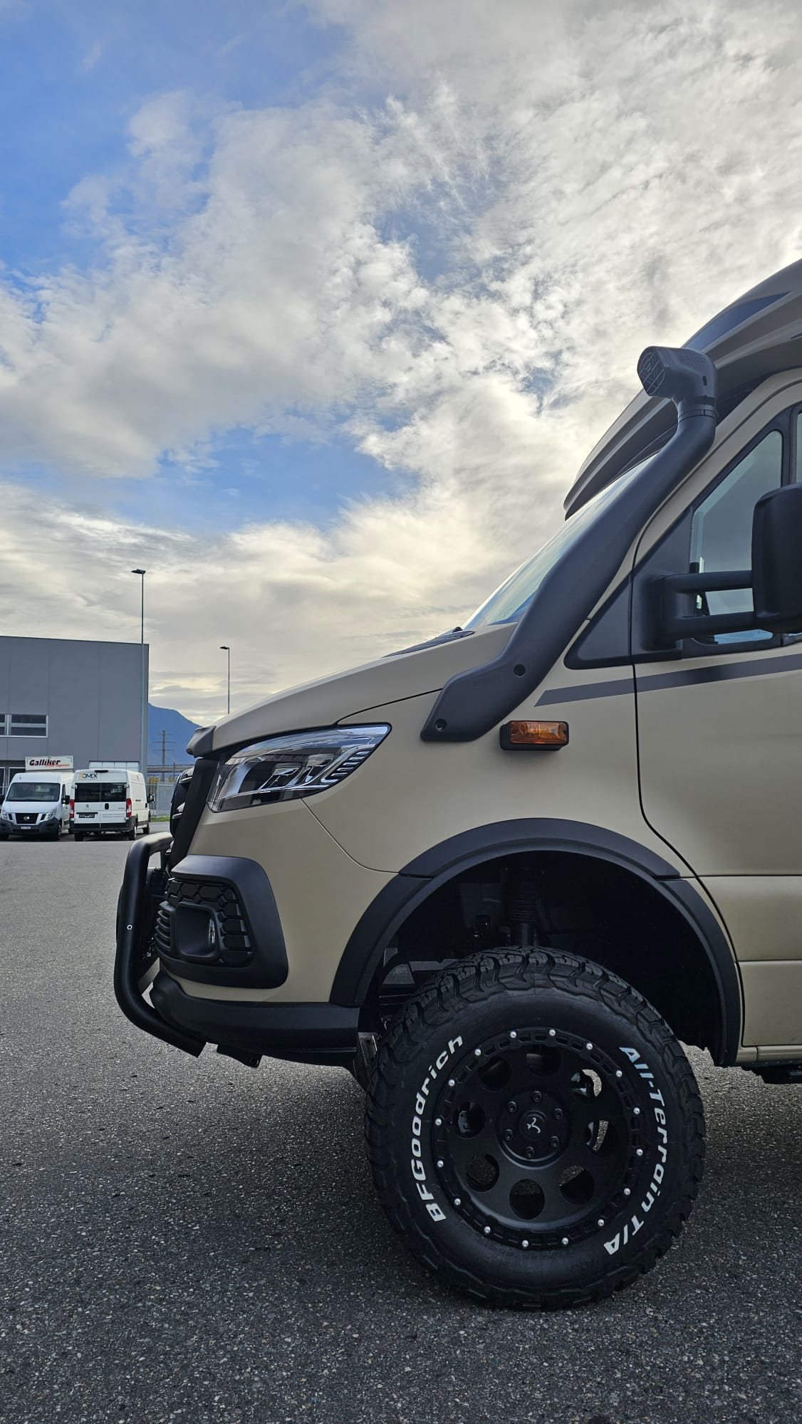 HYMER MLT 580 4x4 by Swiss Venture-image-2