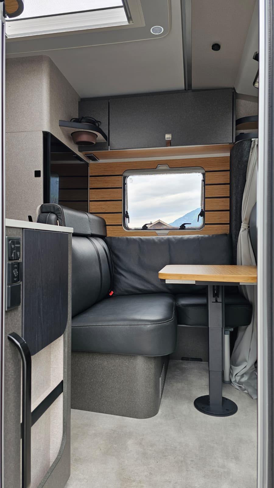 HYMER MLT 580 4x4 by Swiss Venture-image-7