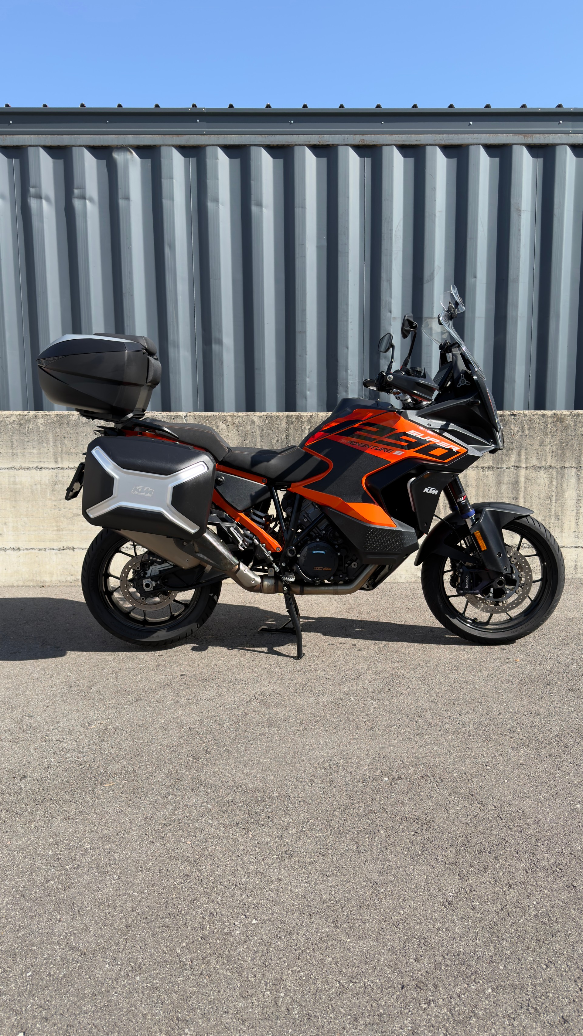 KTM 1290 Super Adventure S-showroom-element-1