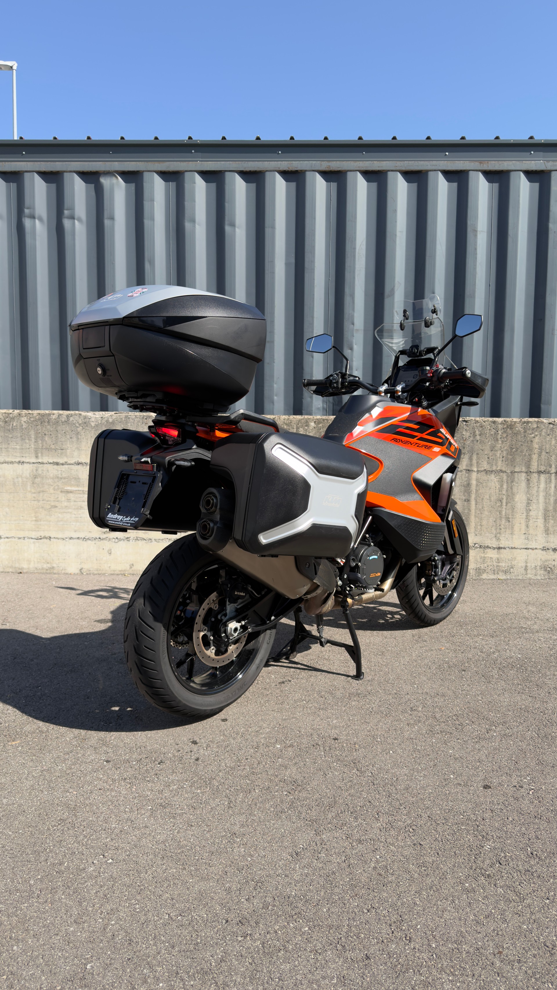 KTM 1290 Super Adventure S-showroom-element-2