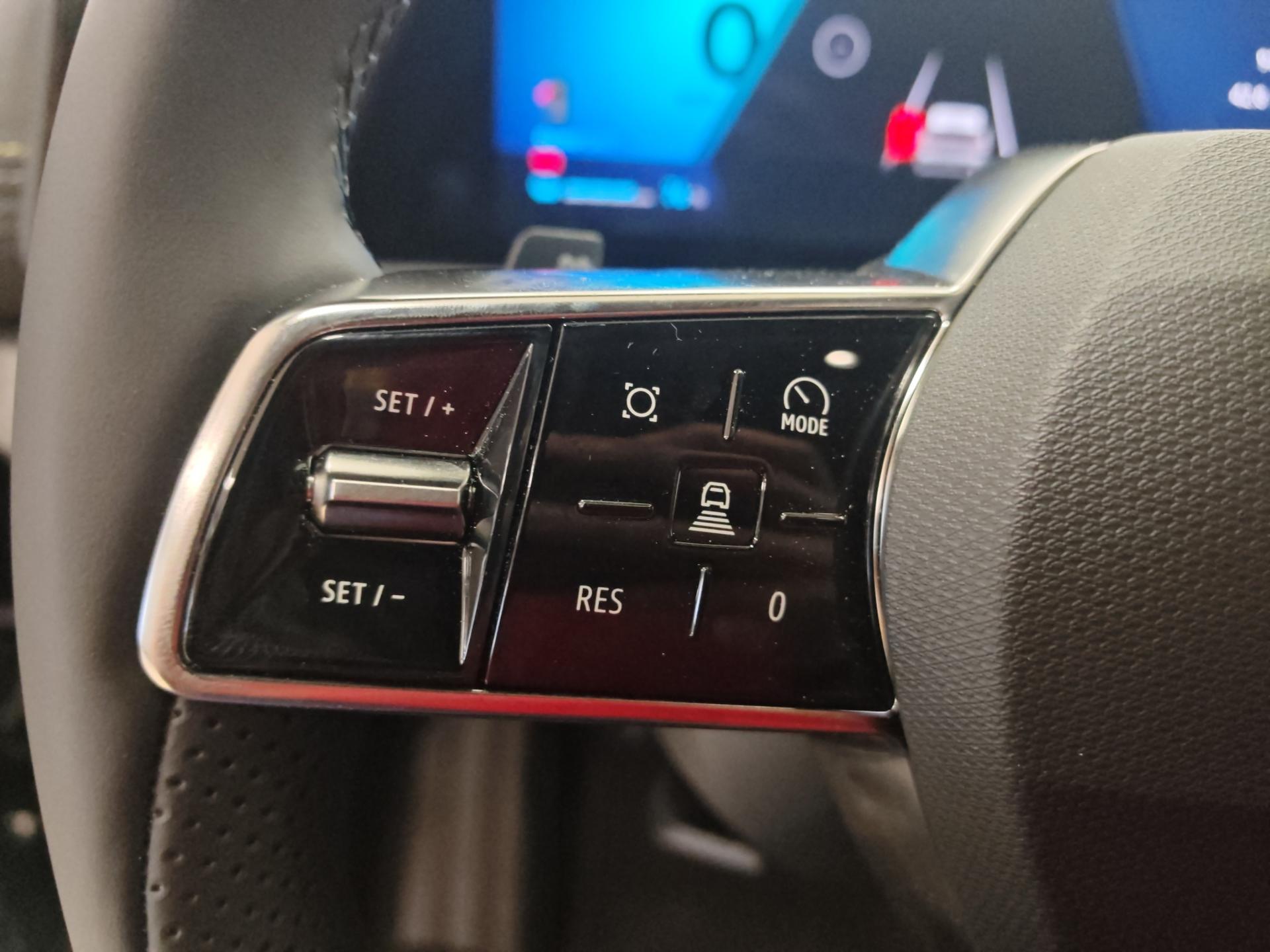 RENAULT Mégane E-TECH EV60 Iconic-image-19