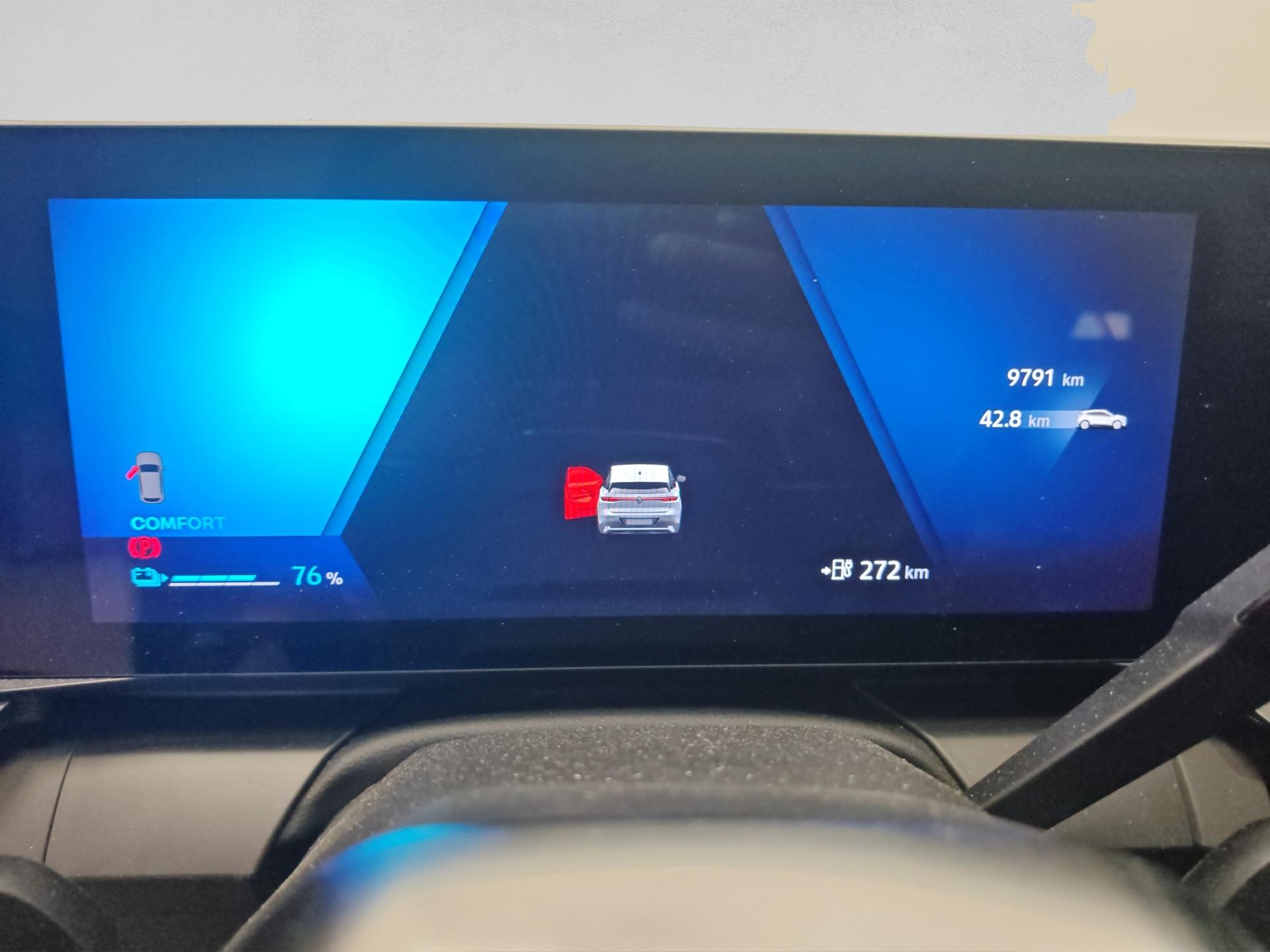 RENAULT Mégane E-TECH EV60 Iconic-image-10