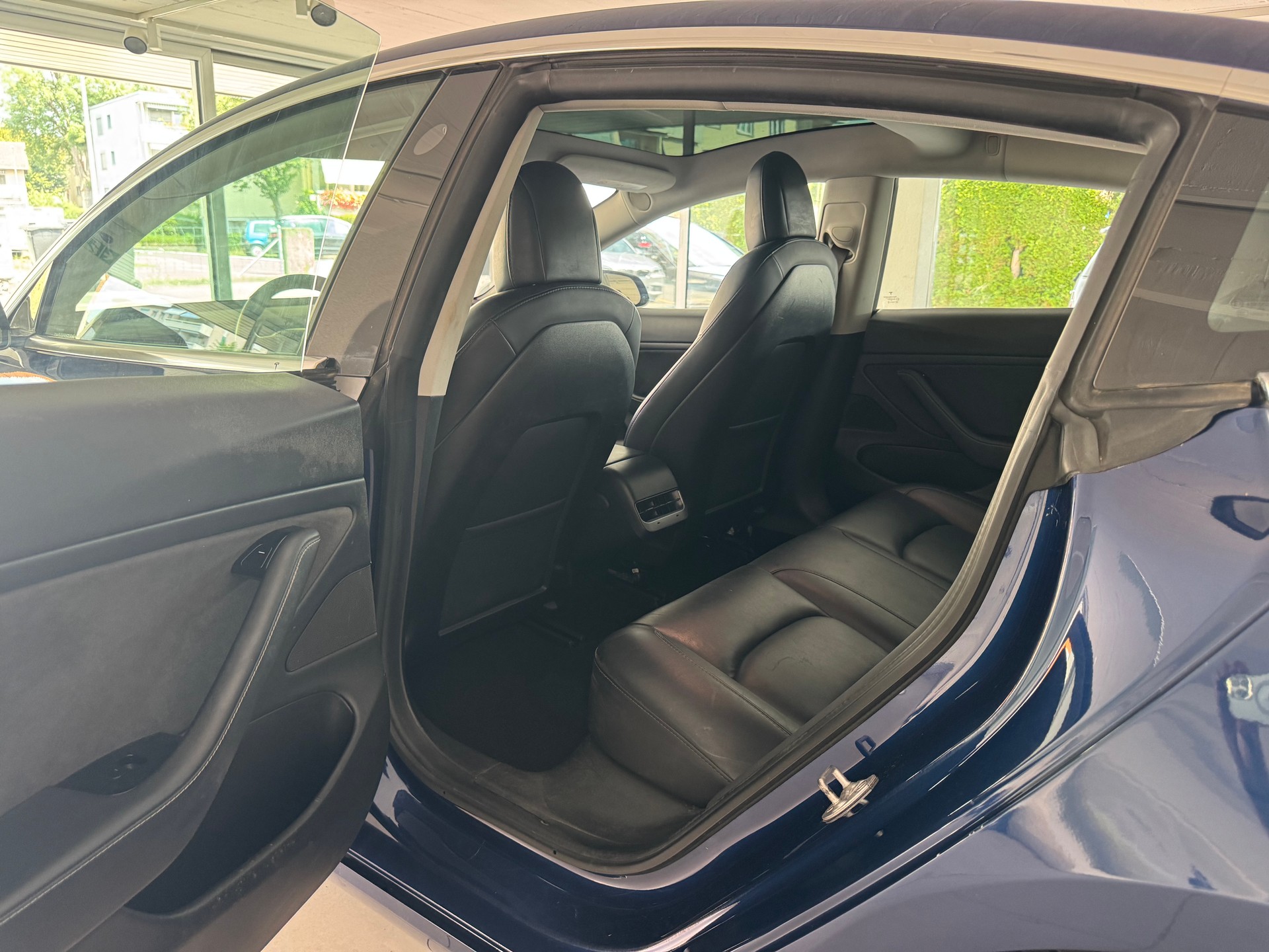 TESLA Model 3 Long Range Dual Motor AWD-image-13