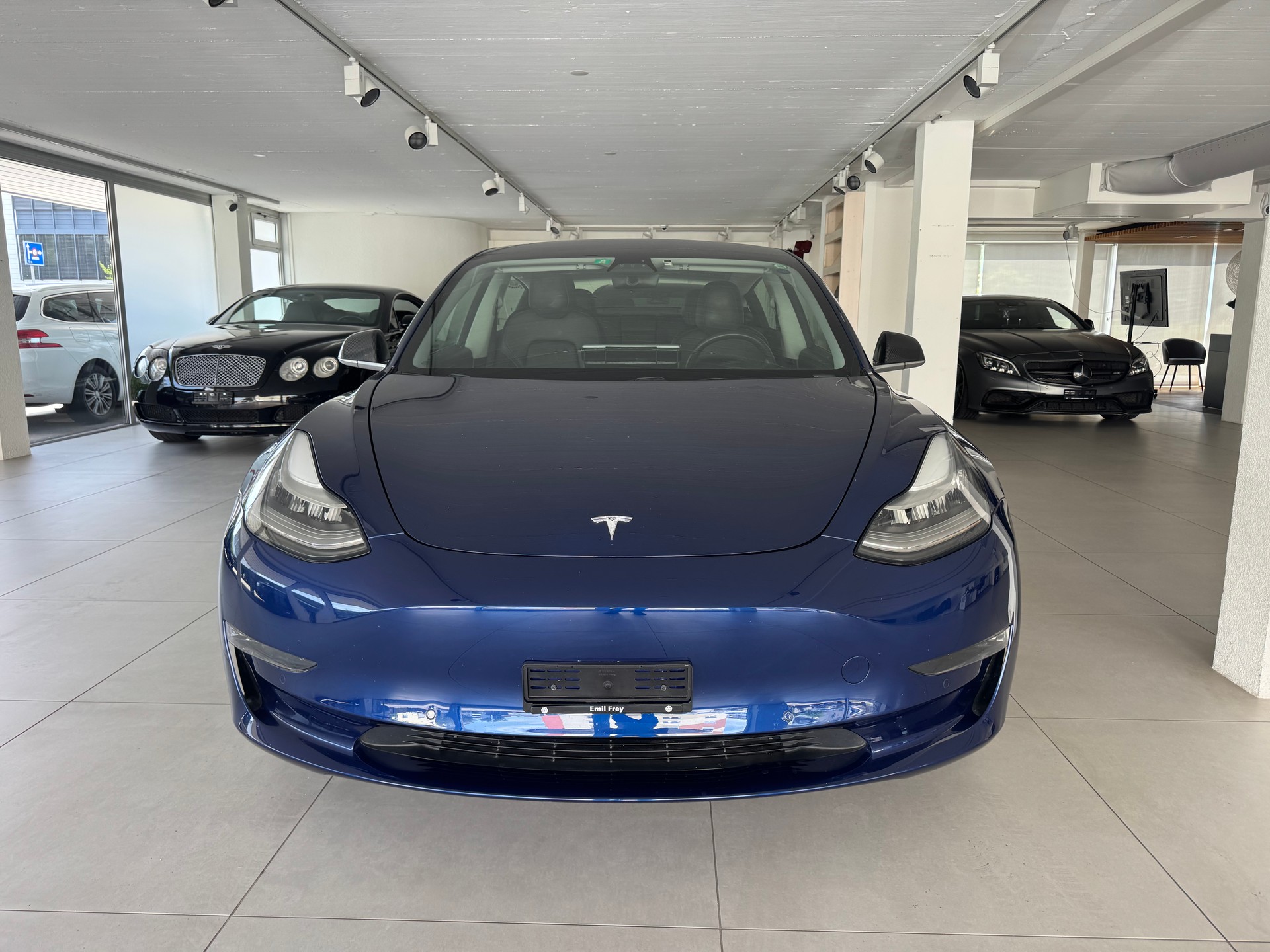 TESLA Model 3 Long Range Dual Motor AWD-image-2