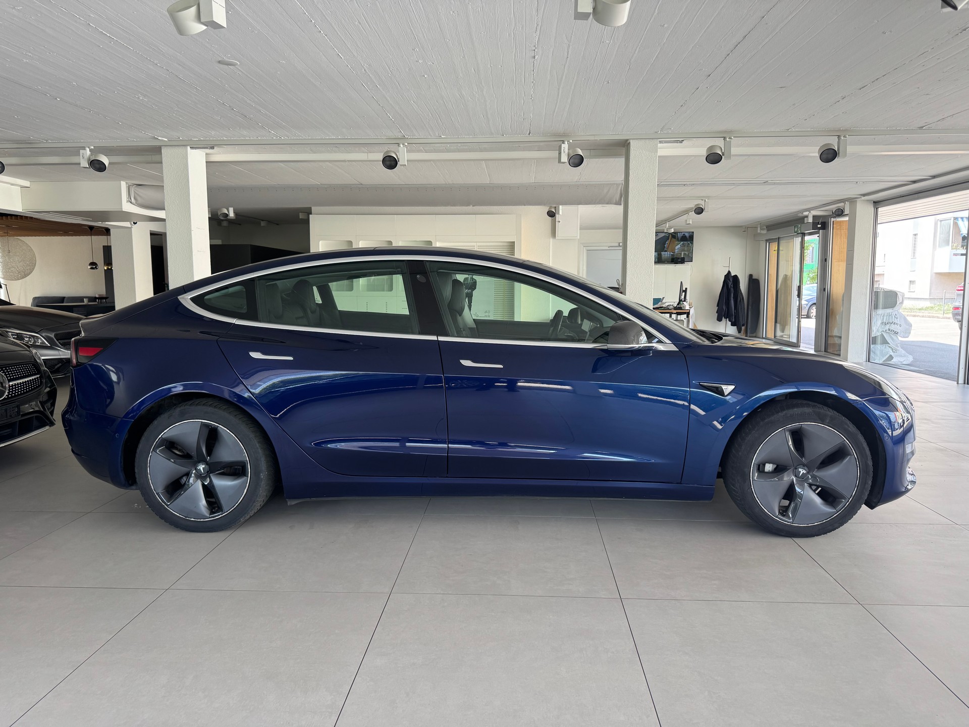 TESLA Model 3 Long Range Dual Motor AWD-image-3