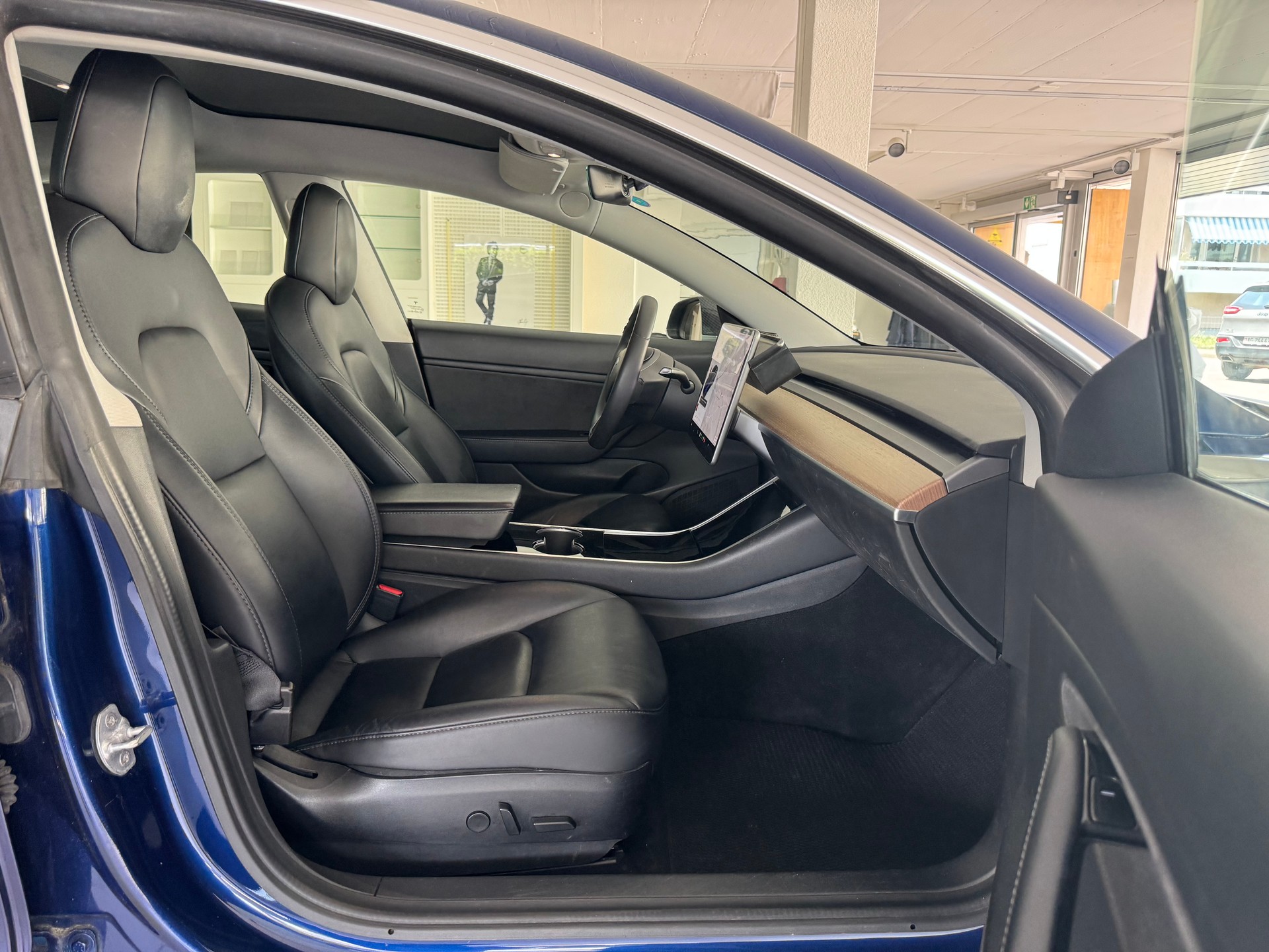 TESLA Model 3 Long Range Dual Motor AWD-image-12