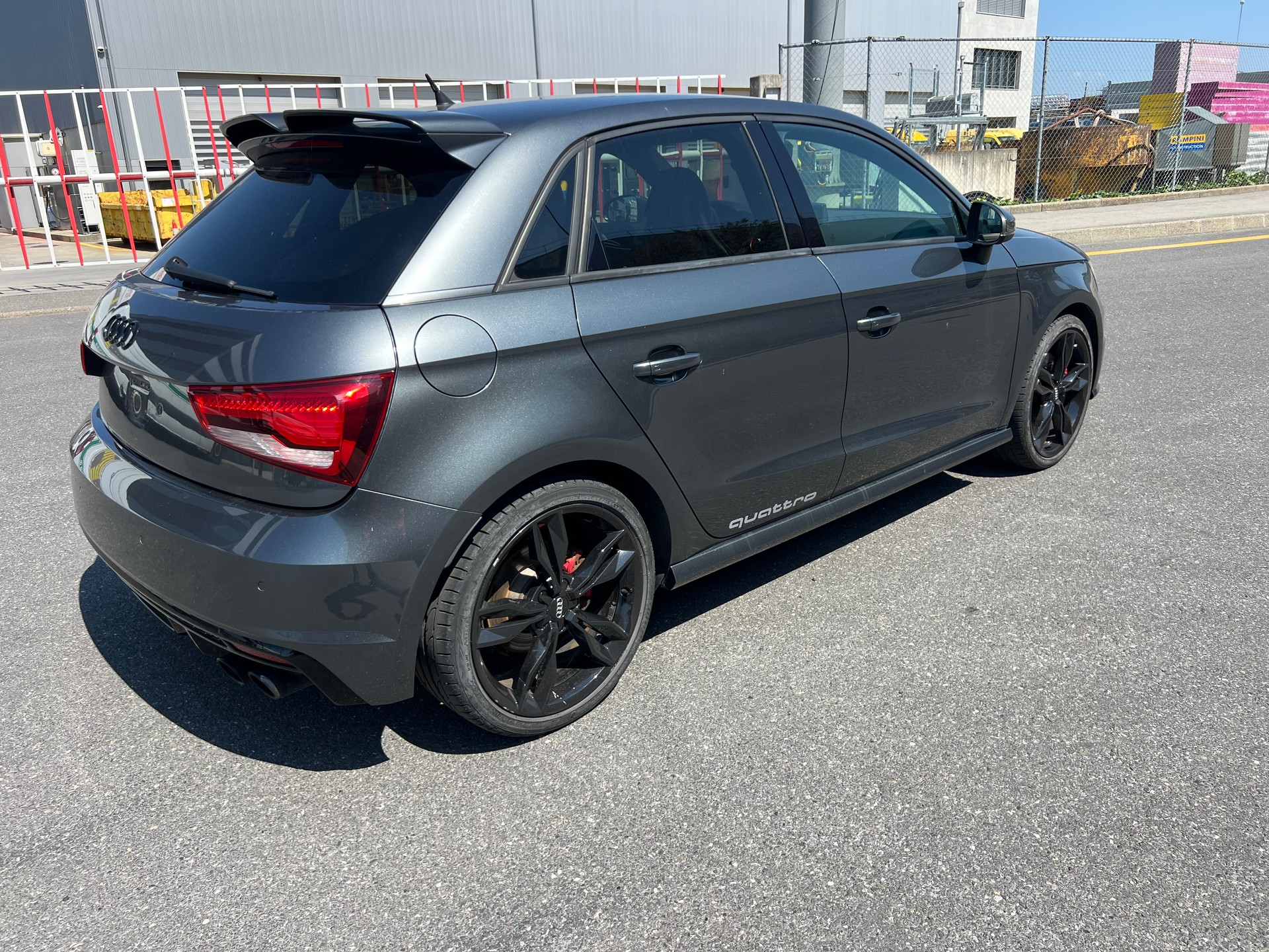 AUDI S1 Sportback 2.0 TFSI Sport quattro-image-4