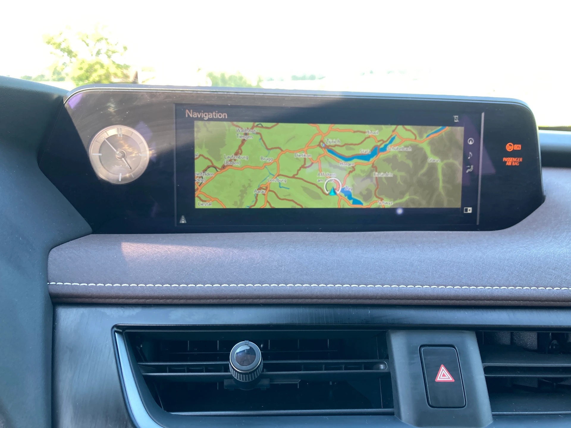 LEXUS UX 300e Excellence Automatic-image-11