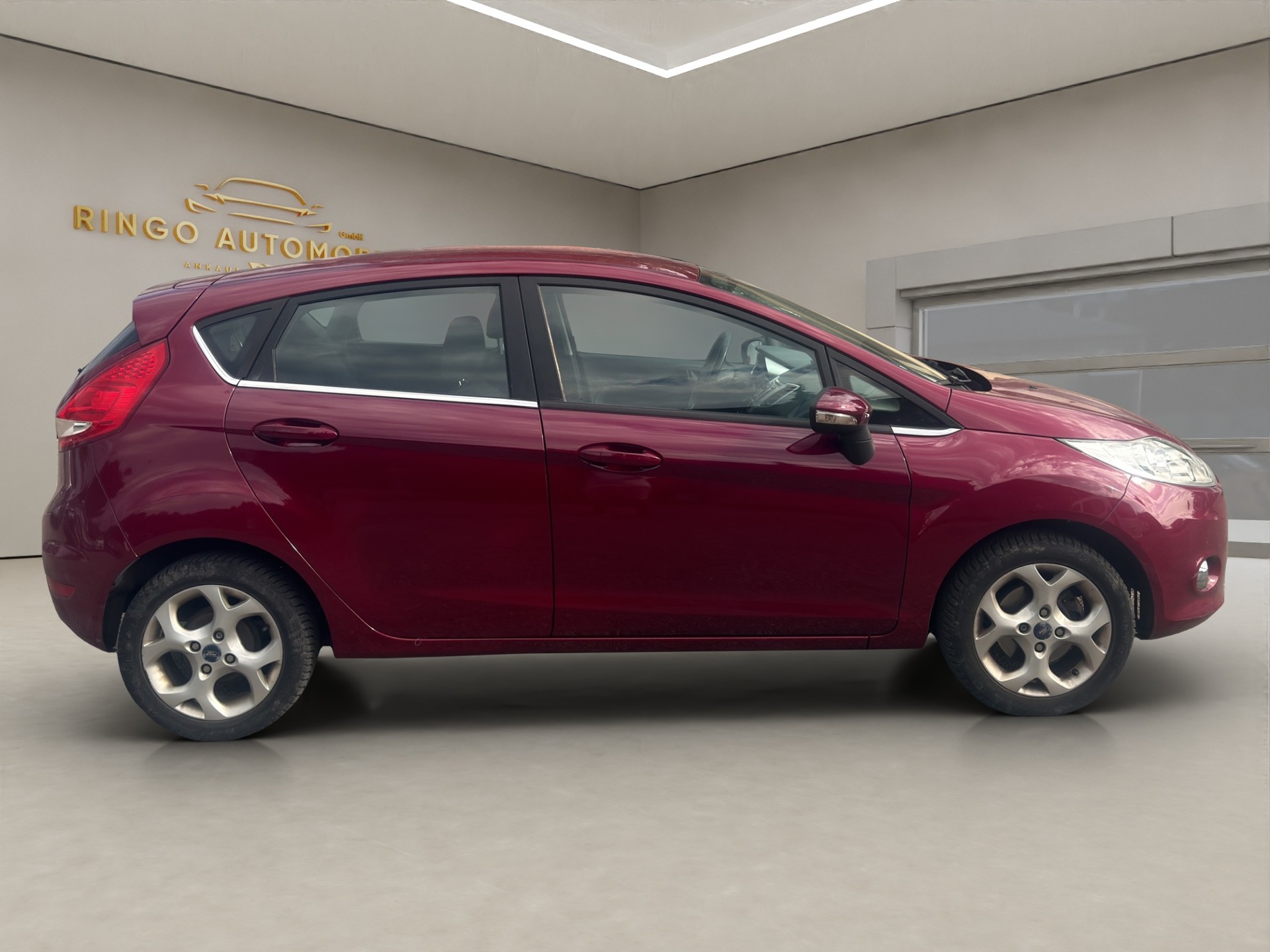 FORD Fiesta 1.4 16V Colourline-image-7