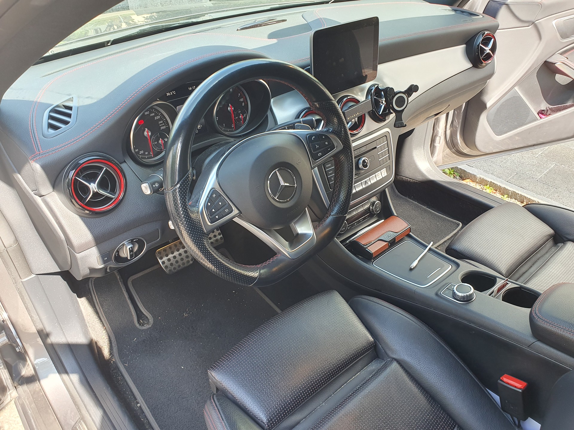 MERCEDES-BENZ CLA 250 Sport 4m-image-5