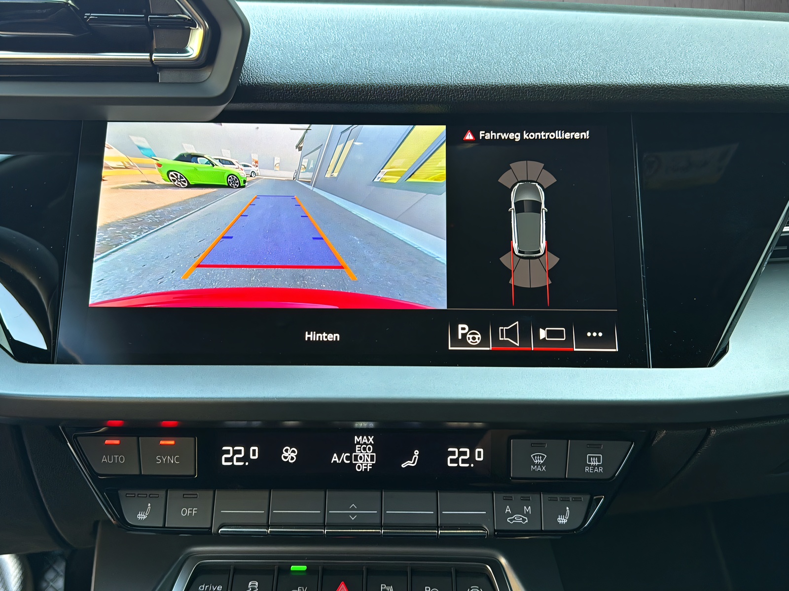 AUDI A3 Sportback 40 TFSI e advanced S-tronic*AHK, Head-up, ACC Tempomat, (5-Jahre Garantie)-image-9