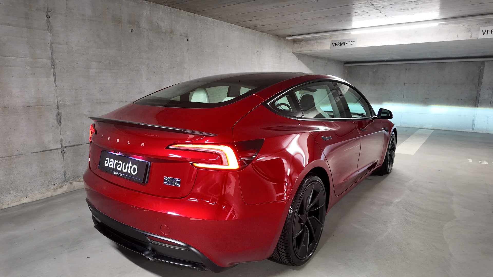 TESLA Model 3 Dual Motor Performance AWD-image-5