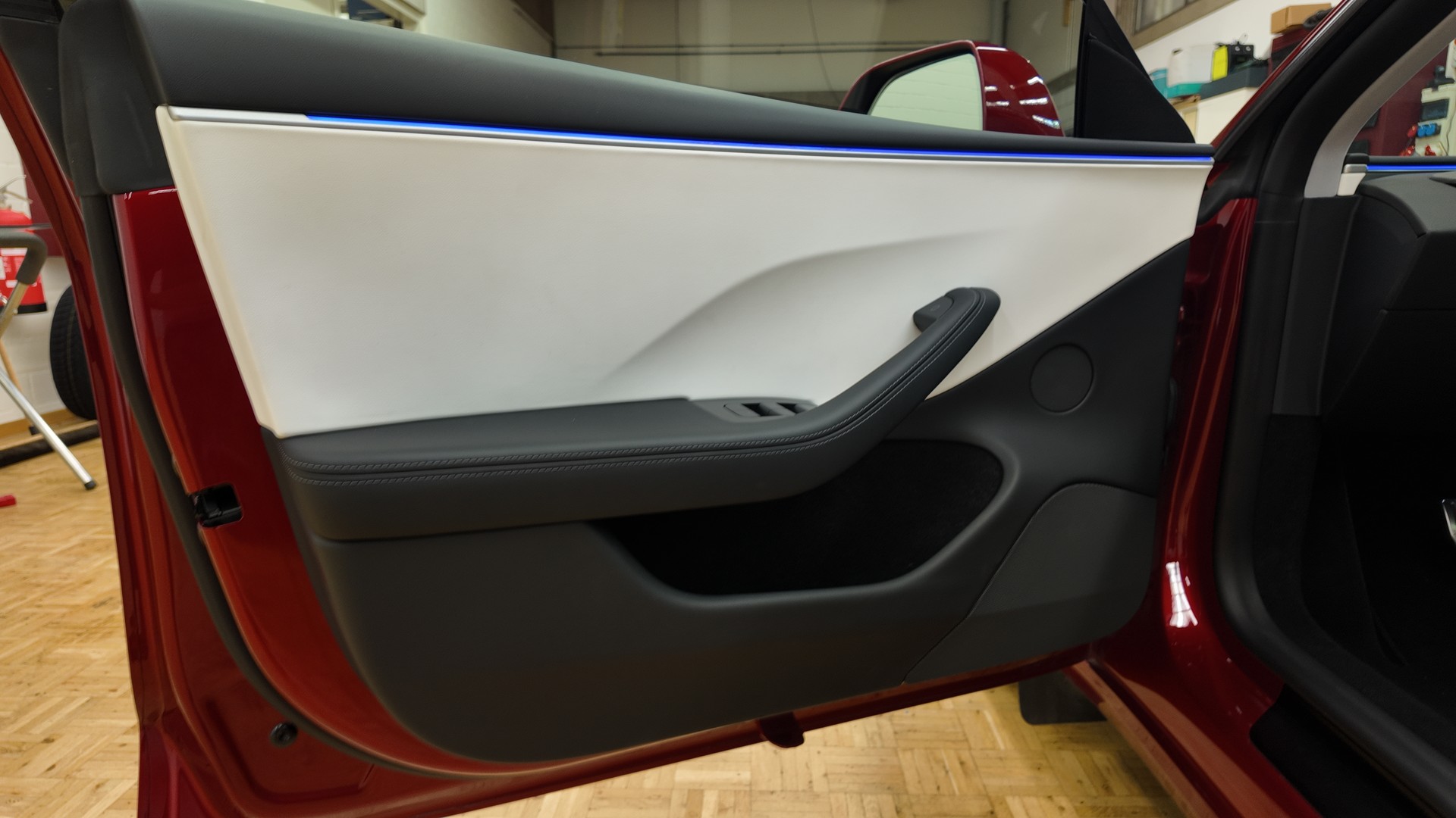 TESLA Model 3 Dual Motor Performance AWD-image-13