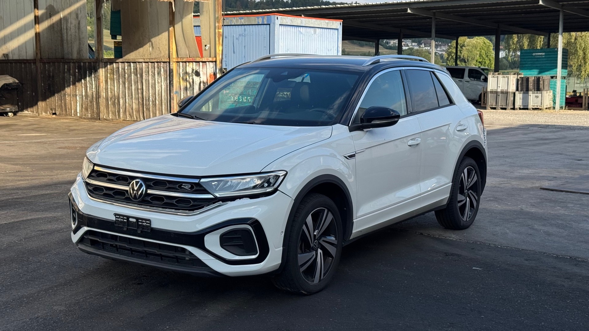 VW T-Roc 2.0 TSI R-Line DSG 4Motion-image-0