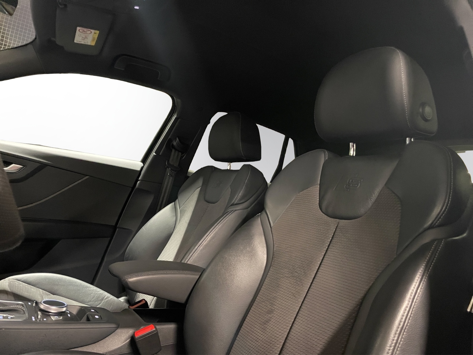 AUDI Q2 35 TFSI Sport S-tronic-image-9