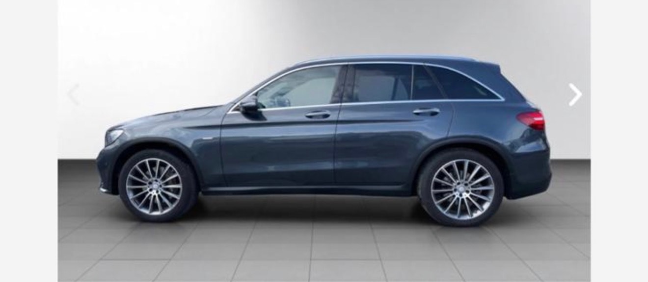 MERCEDES-BENZ GLC 250 d AMG Line 4m-image-3