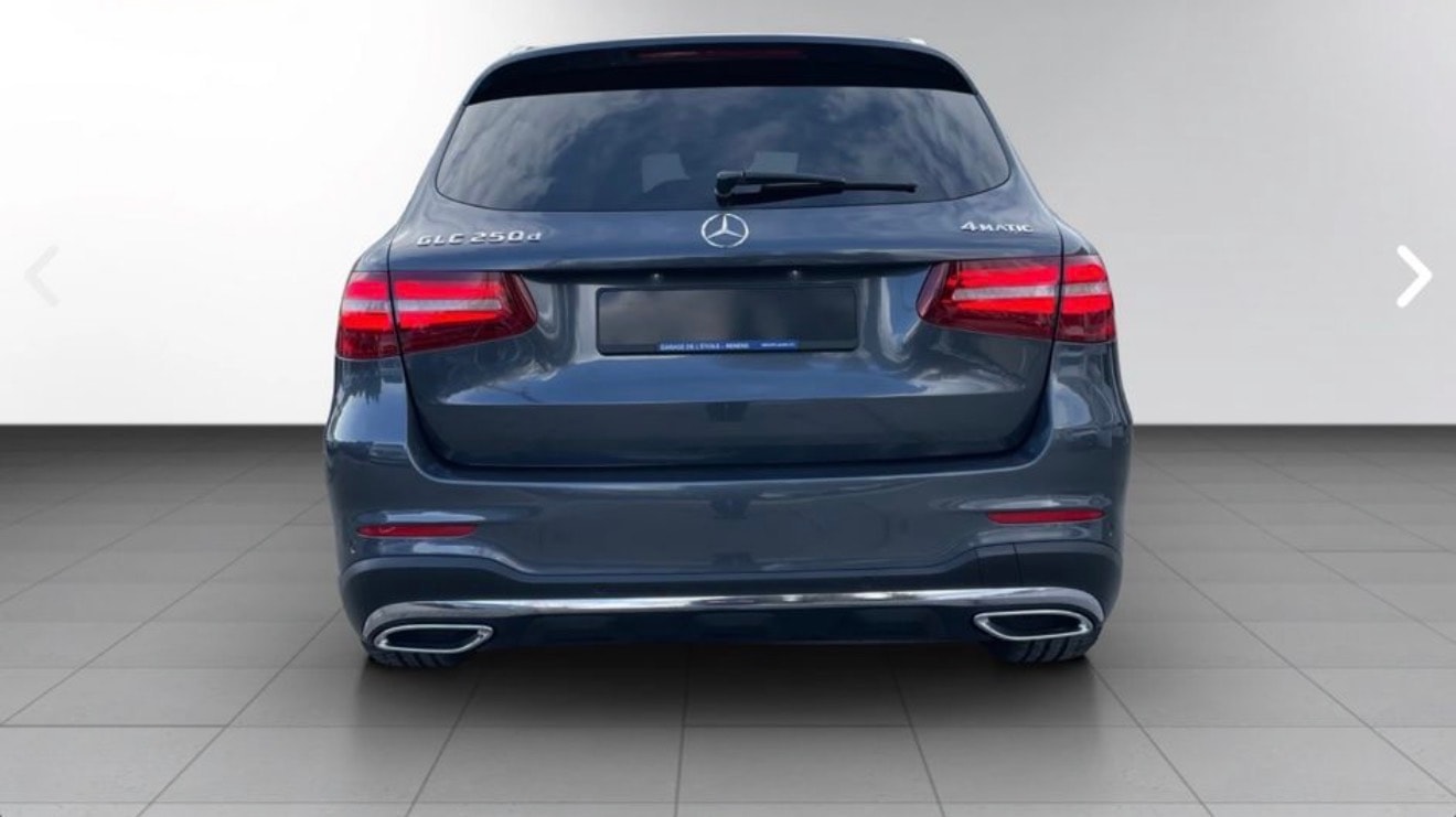 MERCEDES-BENZ GLC 250 d AMG Line 4m-image-5