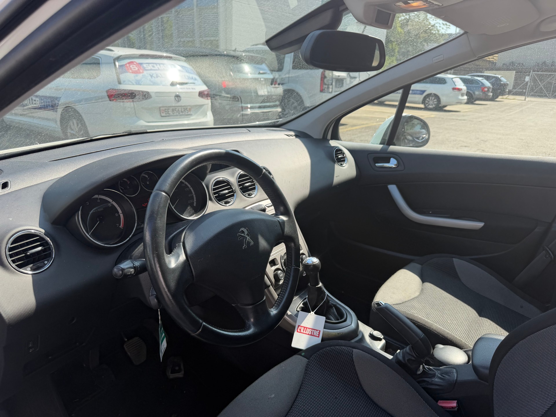 PEUGEOT 308 1.6 16V VTI Active-image-6