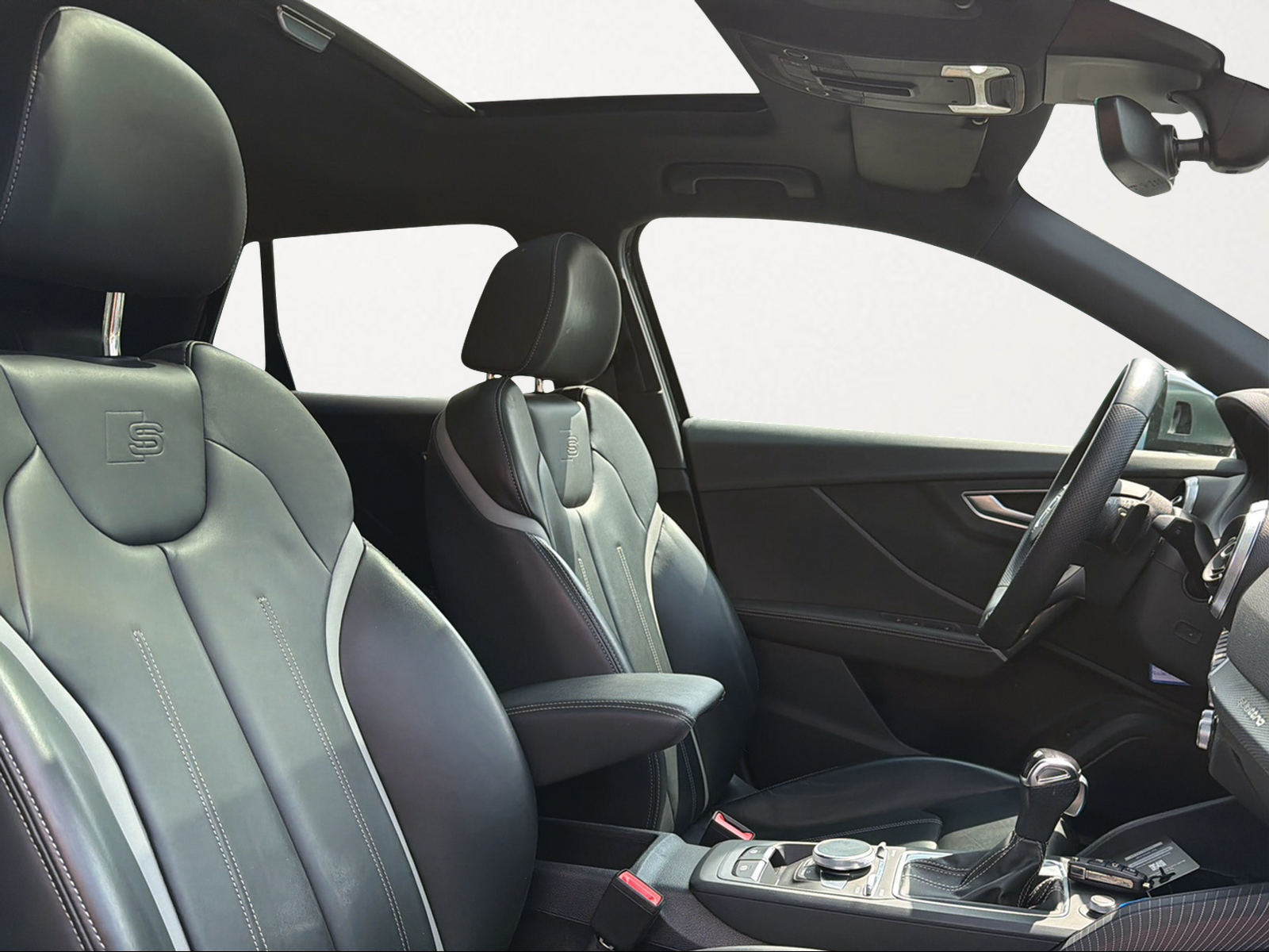 AUDI SQ2 TFSI quattro S-tronic-image-4