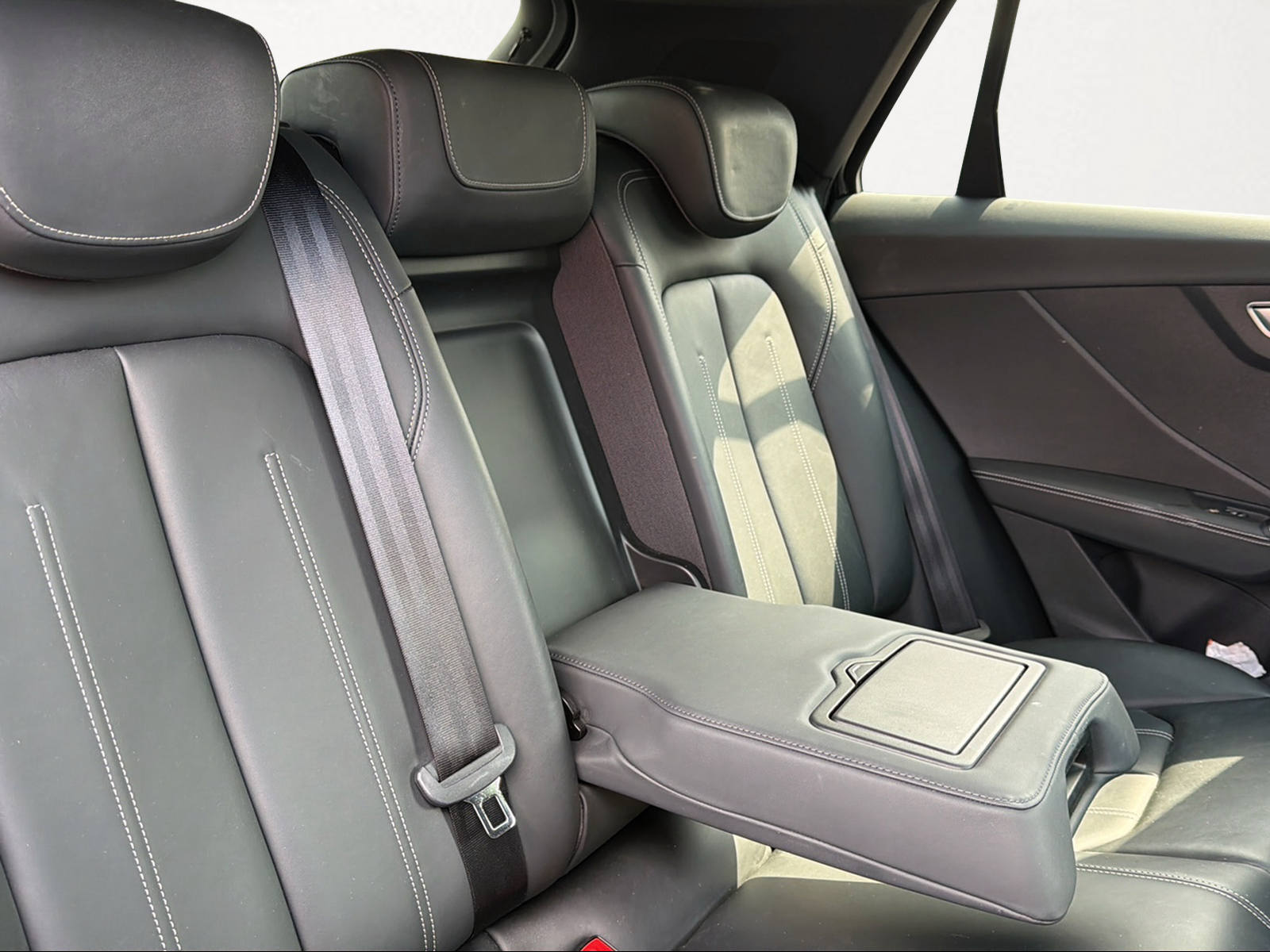 AUDI SQ2 TFSI quattro S-tronic-image-5