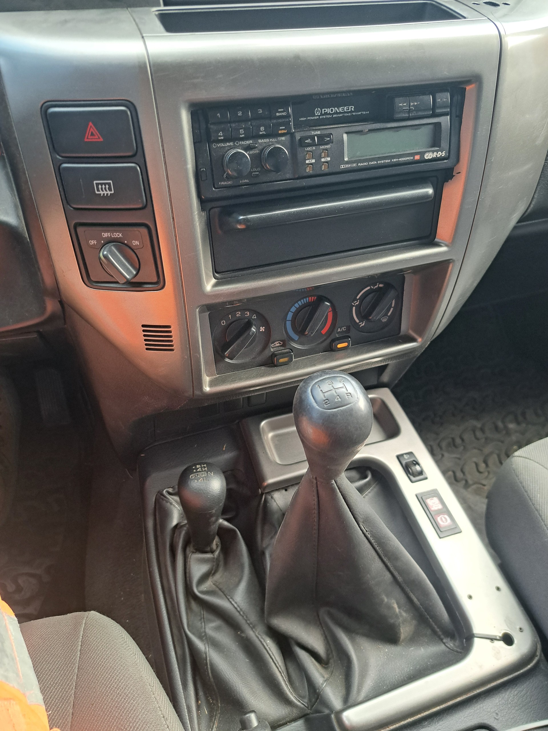 NISSAN 3.0 Di Comfort-image-4