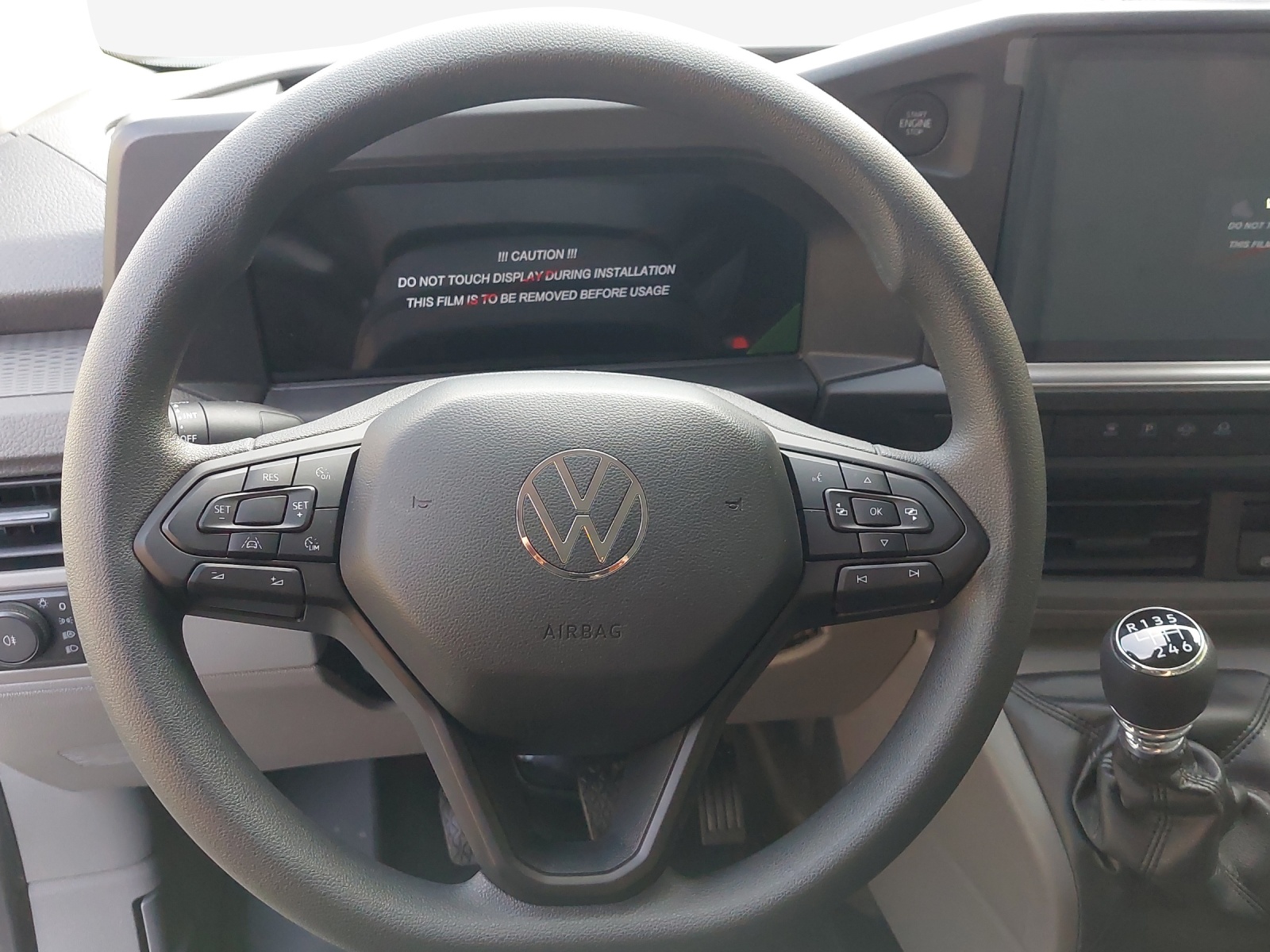 VW Transporter 2.0 TDI-image-9