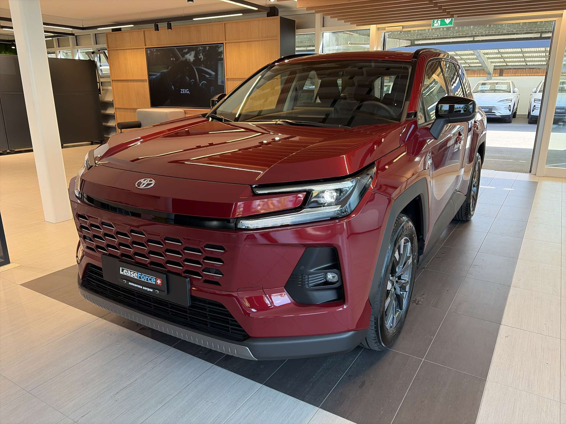 TOYOTA RAV-4 2.5 HSD Trend e-CVT AWD NEUES MODELL Automat-image-0
