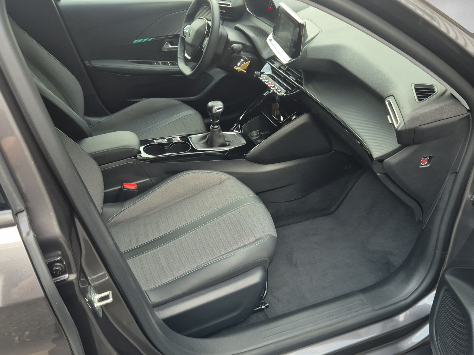 PEUGEOT 208 1.5 BlueHDi Active-image-13