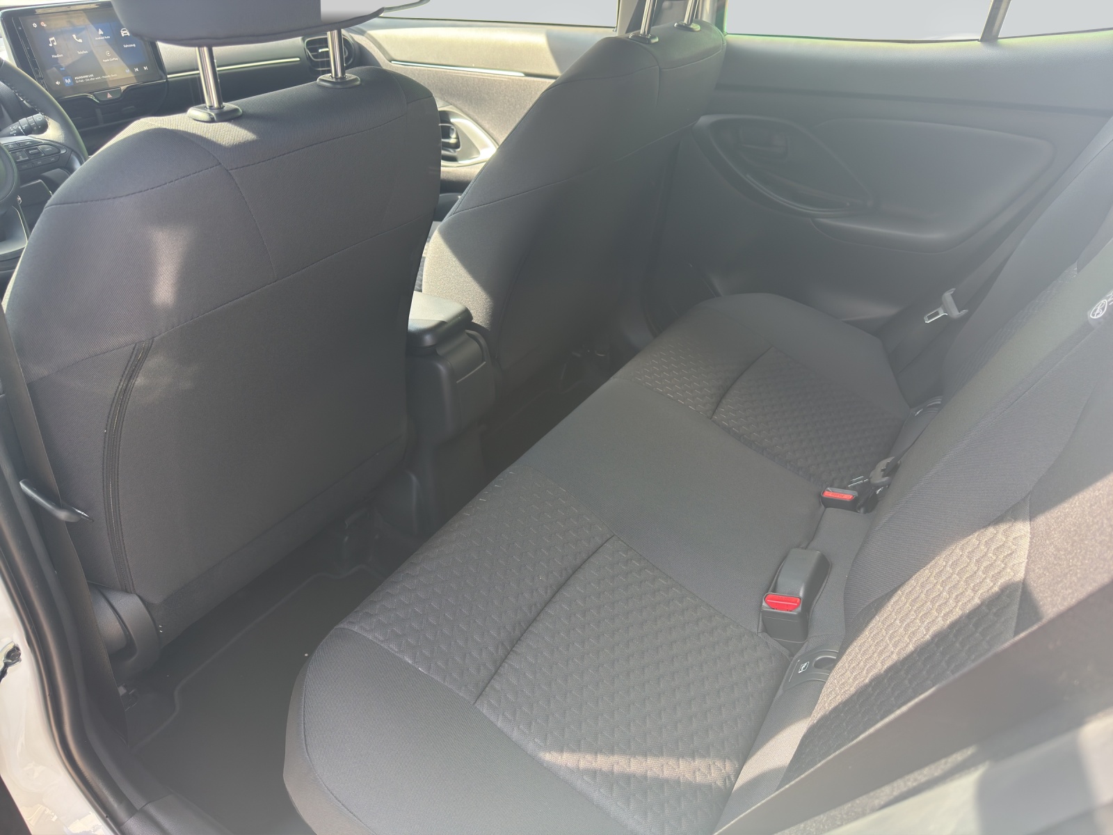 TOYOTA Yaris Cross 1.5 Comfort e-CVT-image-7