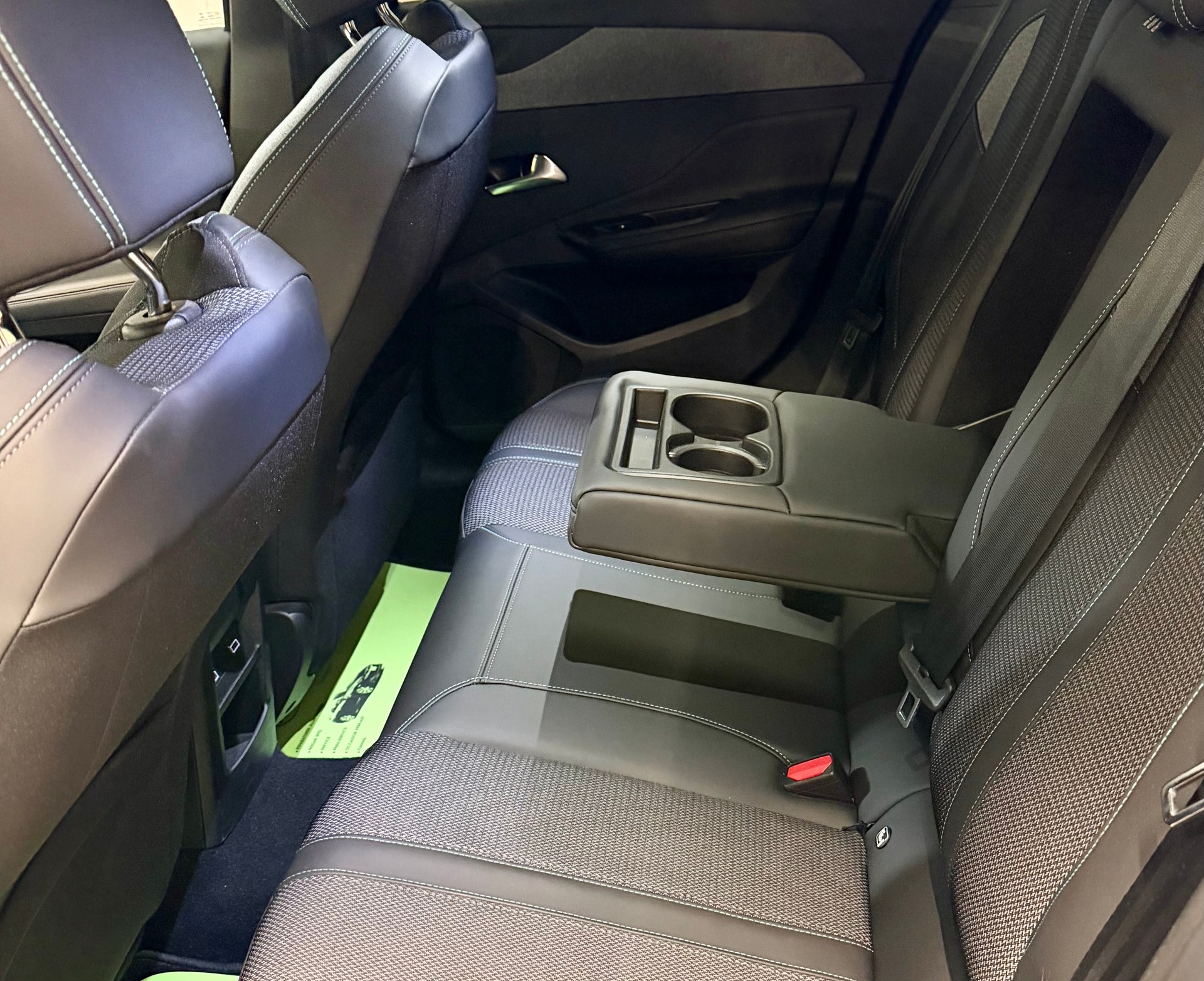 PEUGEOT 308 SW 1.5 BlueHDI Allure EAT8-image-10