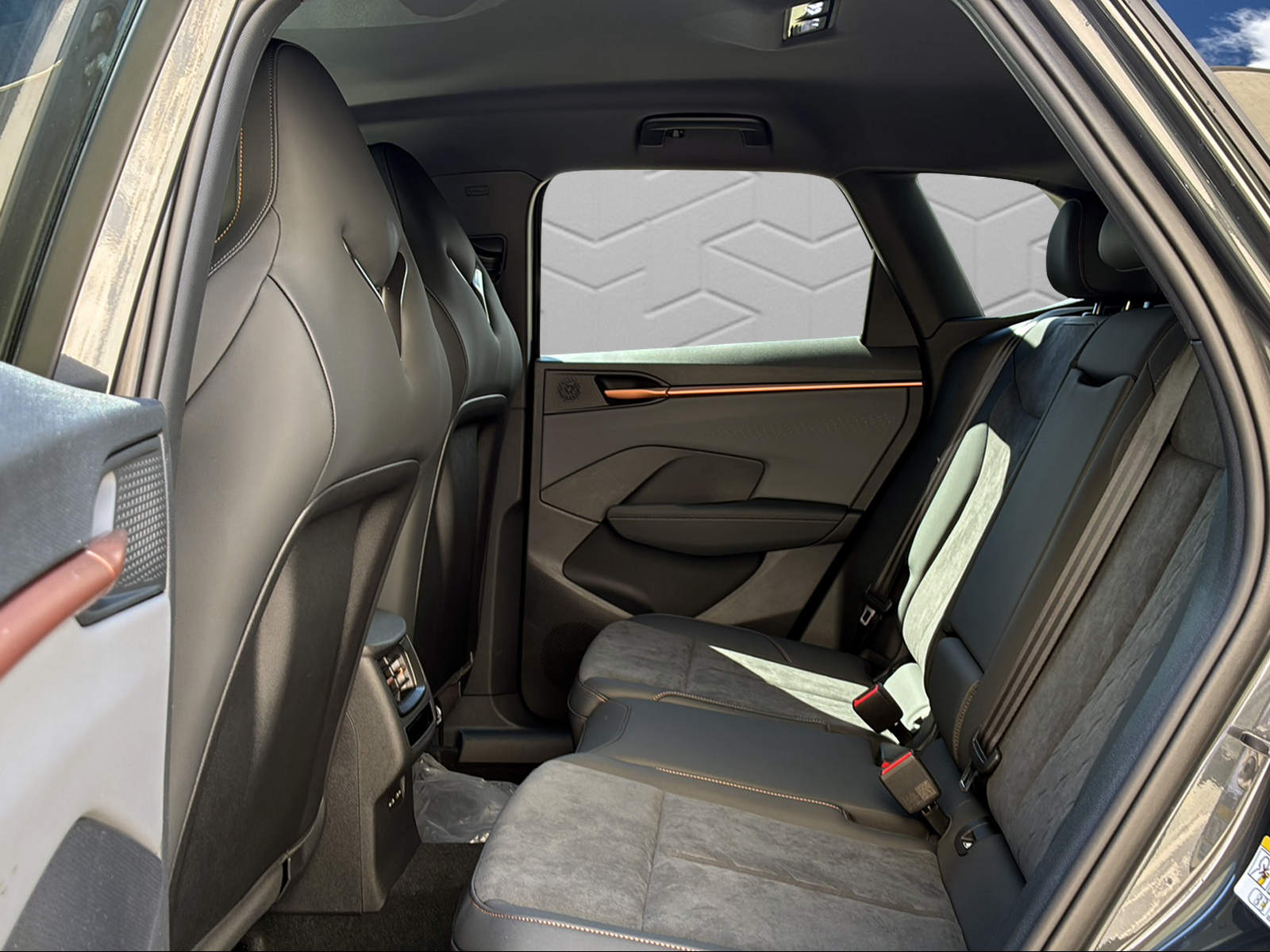 CUPRA Terramar 1.5 eTSI DSG-image-12